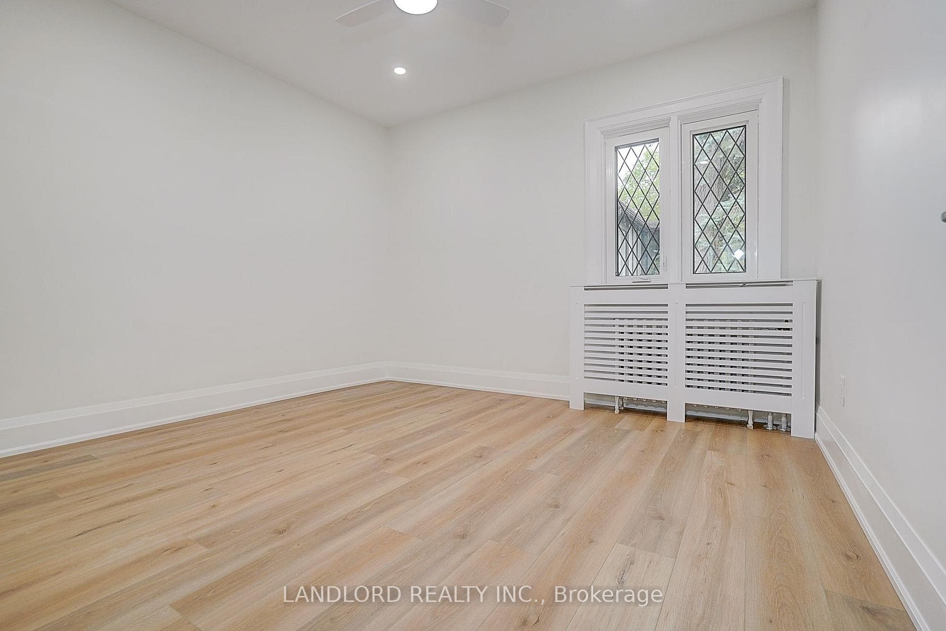 2520 Bloor Street Unit 12 photo 25