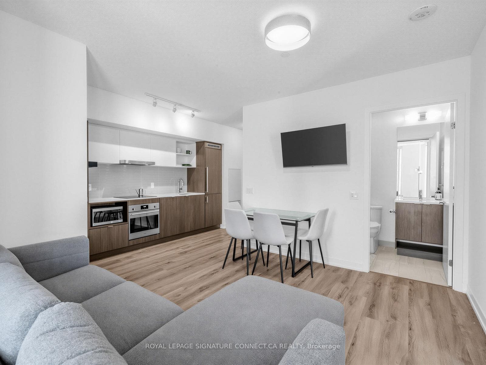 138 Downes Street Unit 805 photo 12