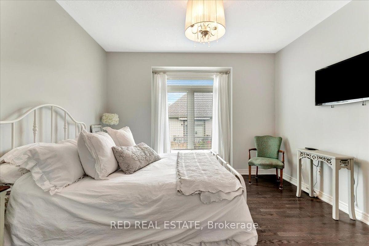 35 Canterbury Circle photo 27