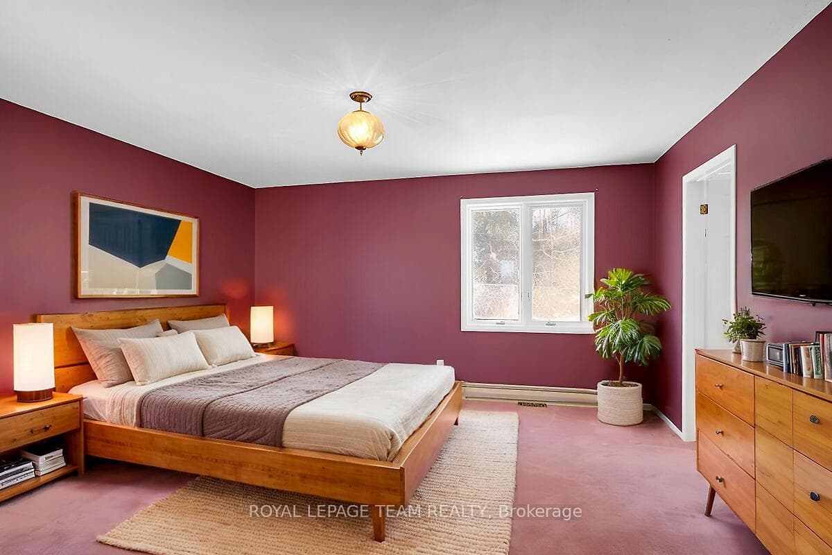 Virtually staged- Primary bedroom