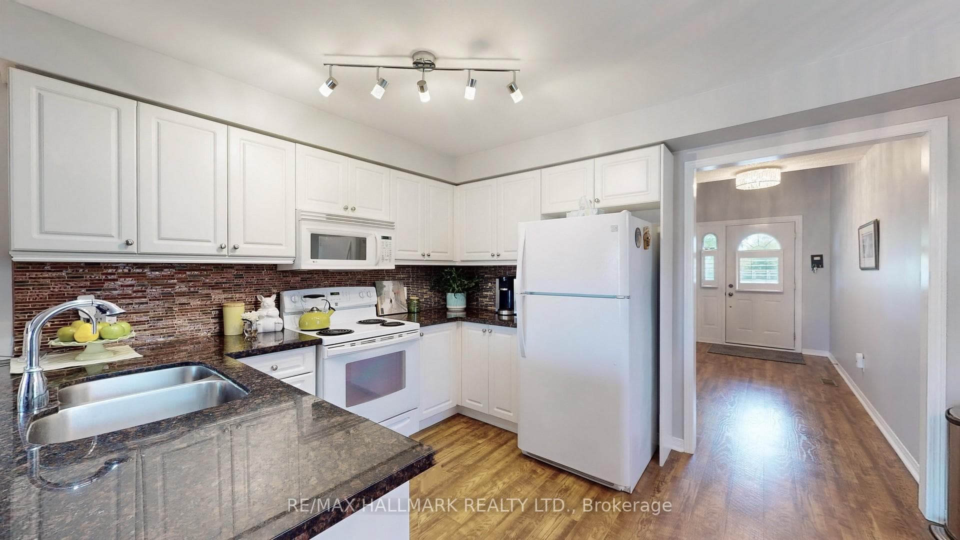 1250 Ormond Drive photo 11