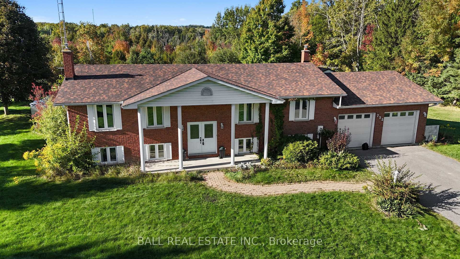 732 Ford Crescent photo 1