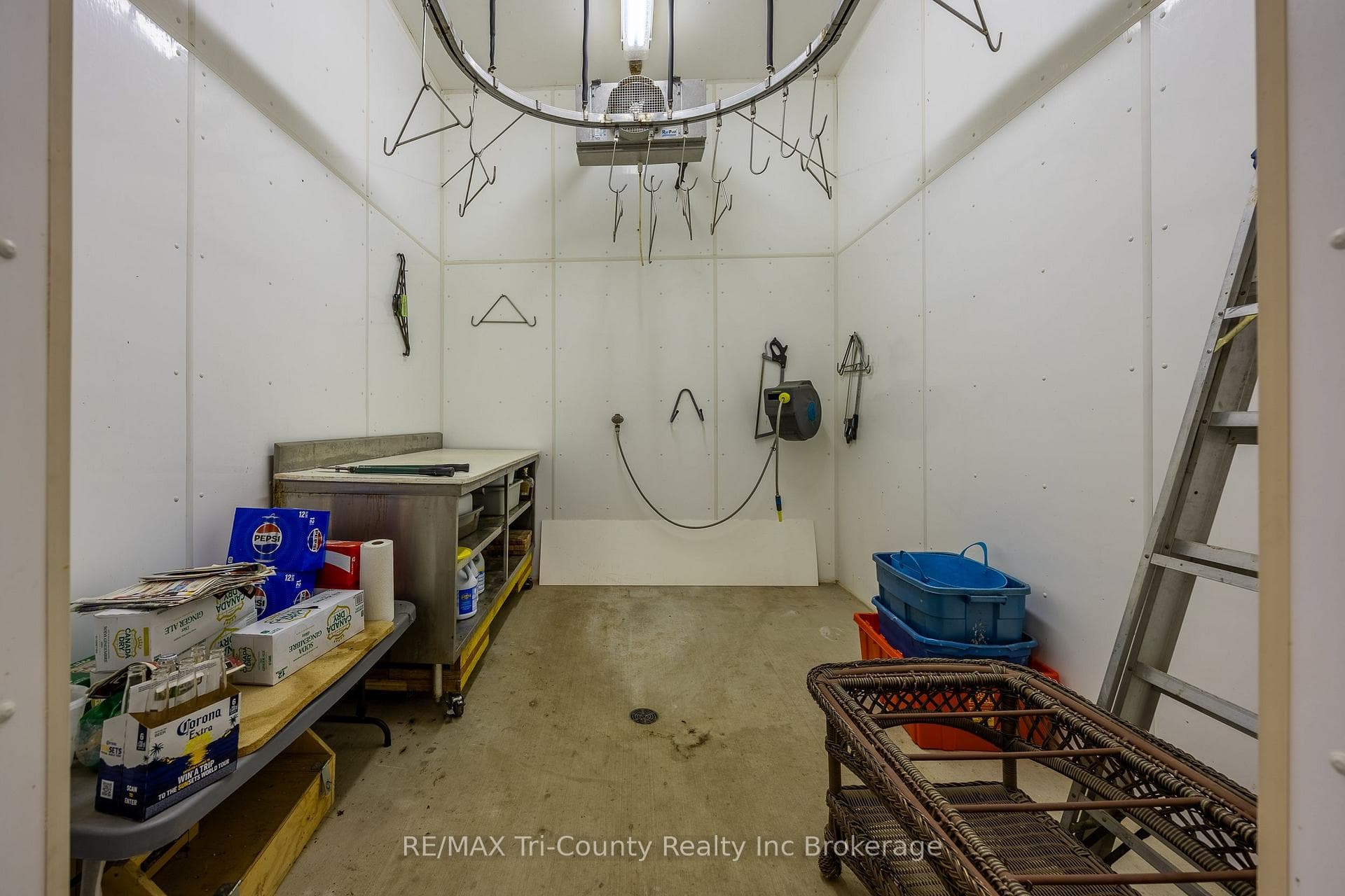 Hunter enthusiast-Walk-In Cooler in Shop/Garage