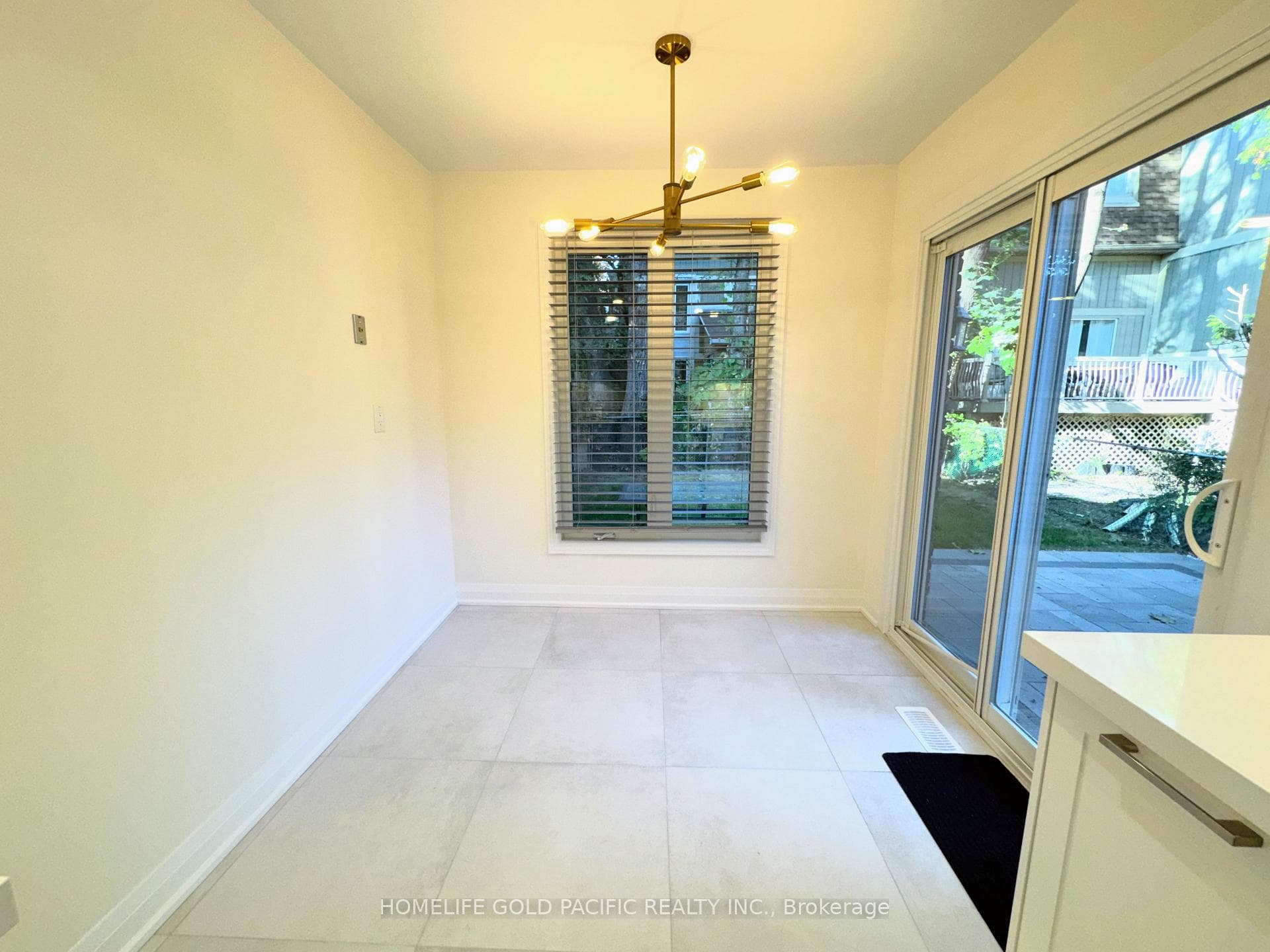 16 Snapdragon Drive photo 12