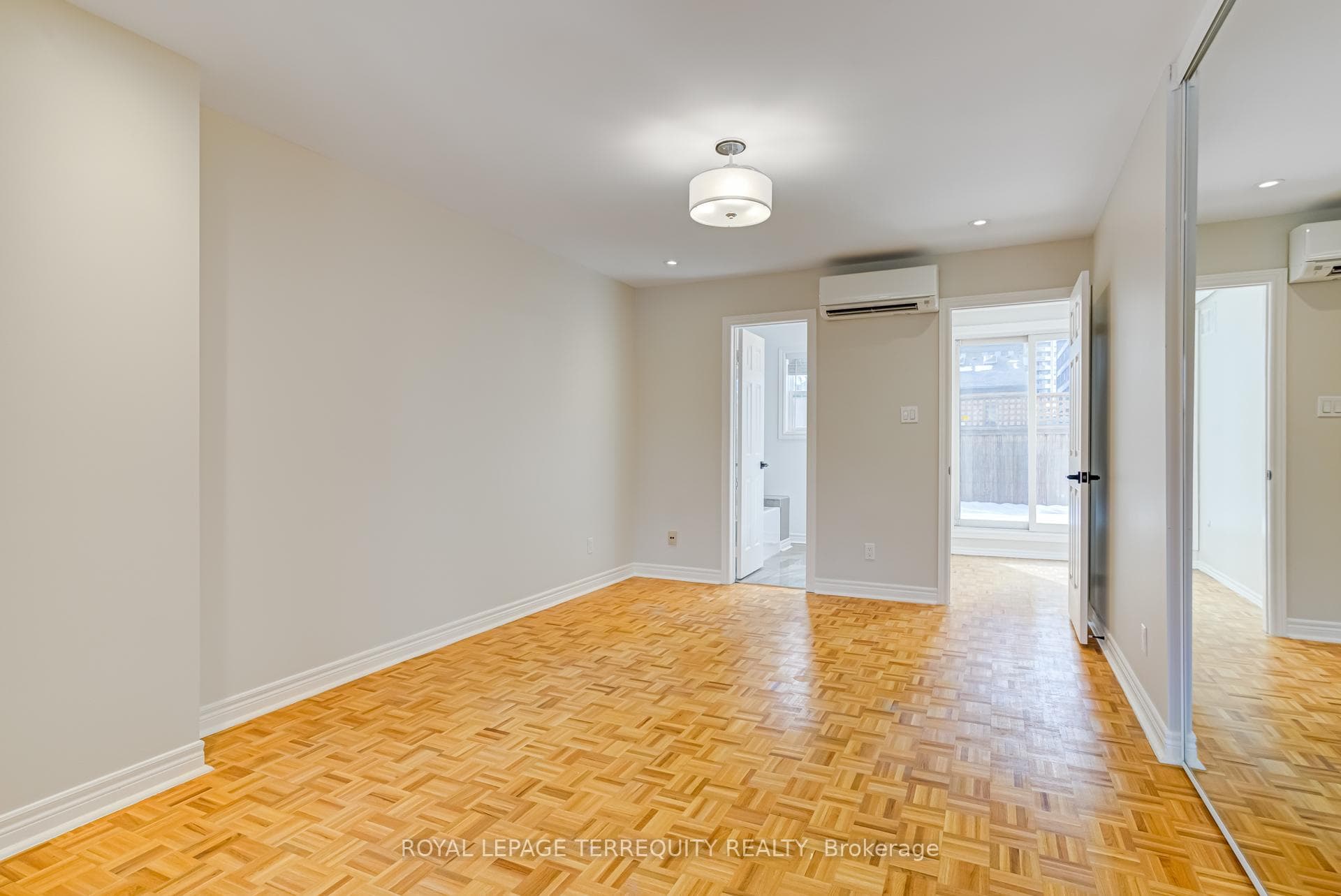 244 George Street photo 32