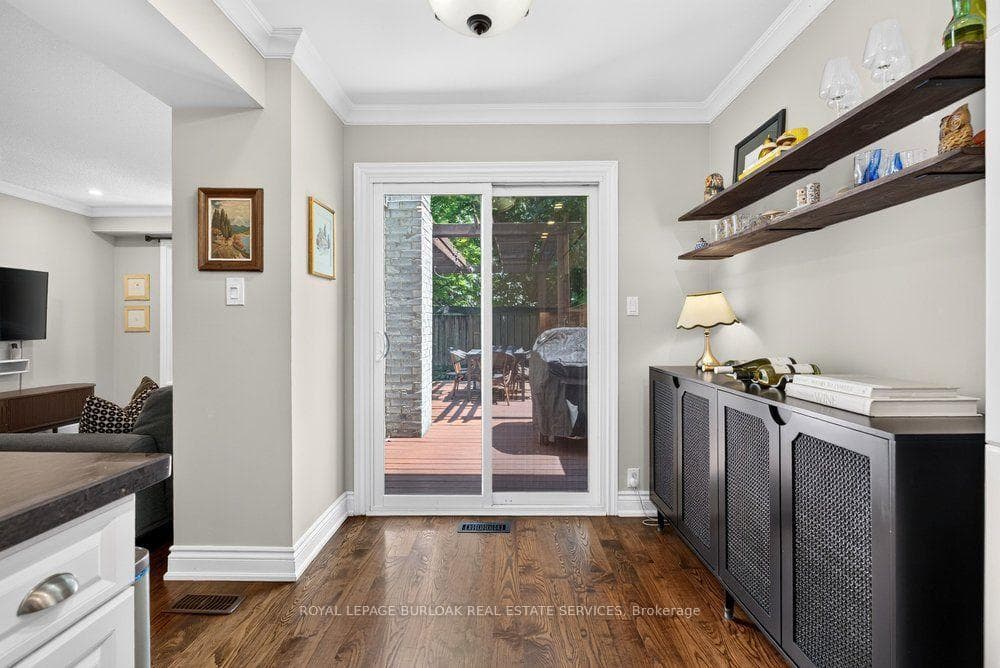 2354 Marine Drive photo 18