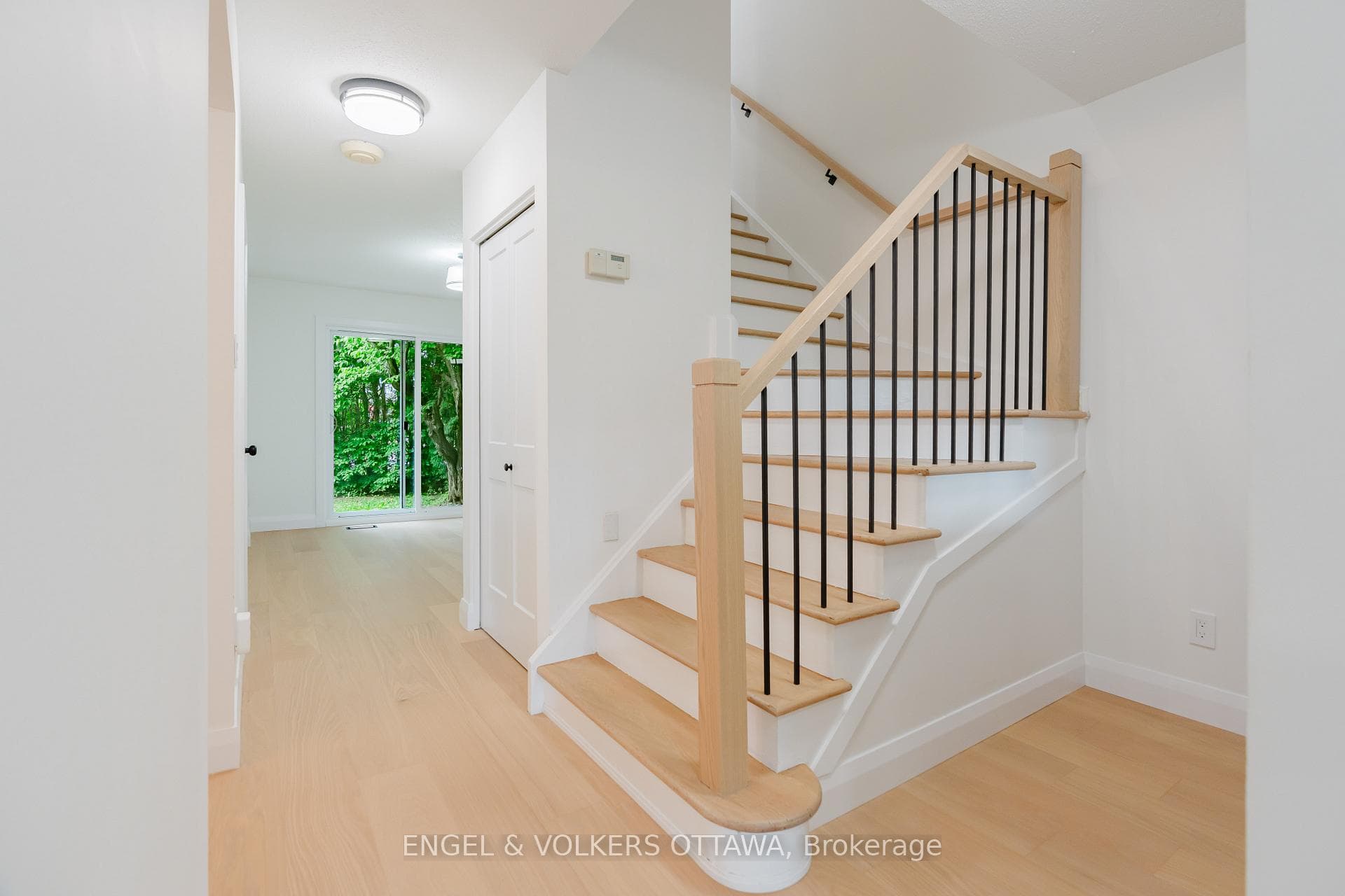 825 De Salaberry Street photo 24