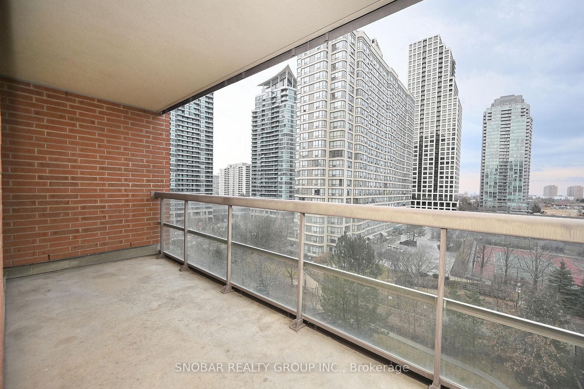 156 Enfield Place Unit 810 photo 27
