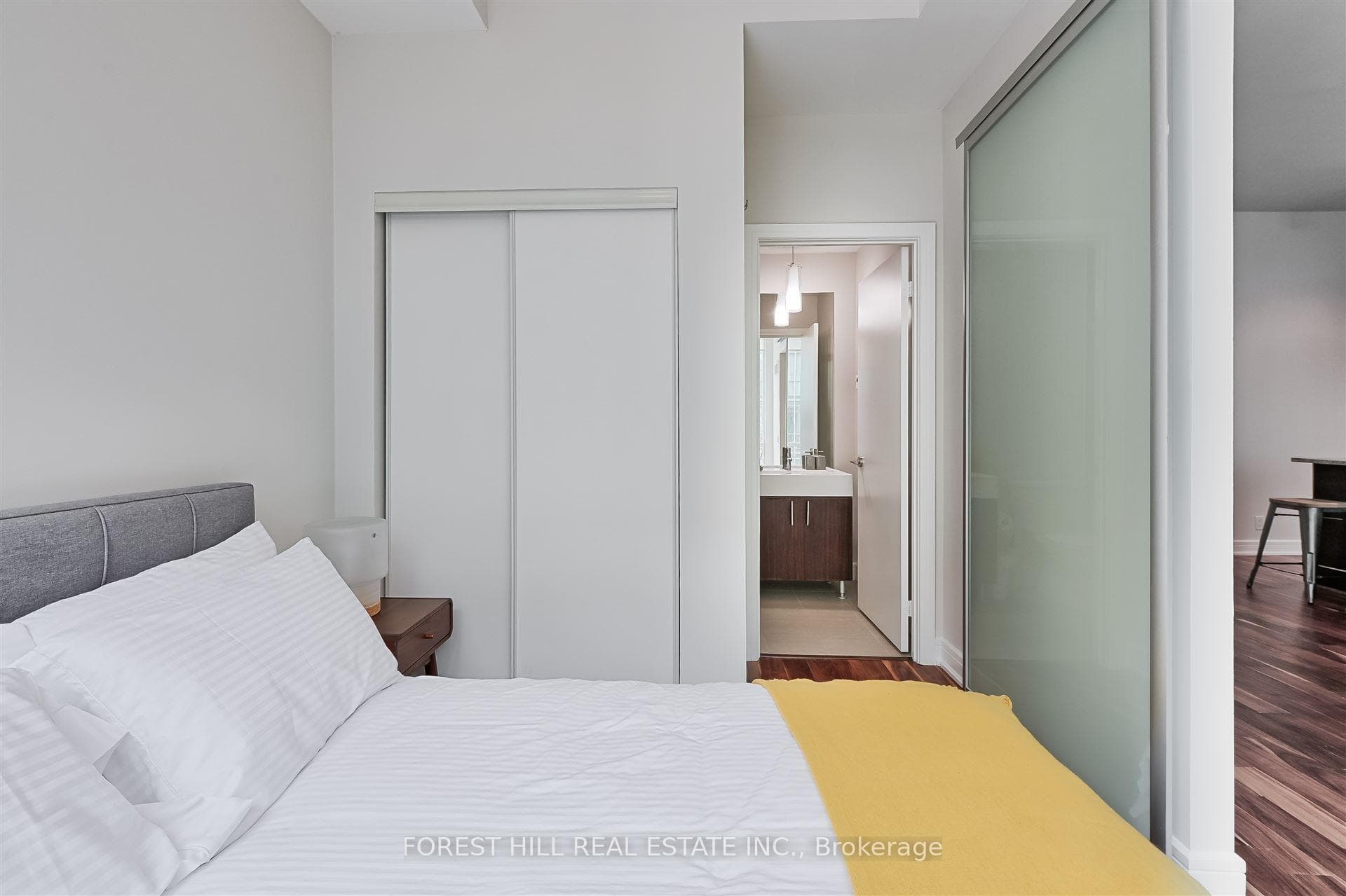 112 George Street Unit S437 photo 20
