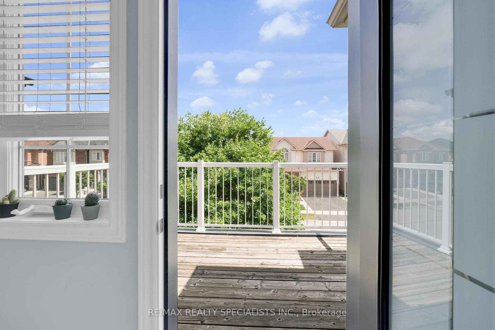 1055 Eager Road photo 24