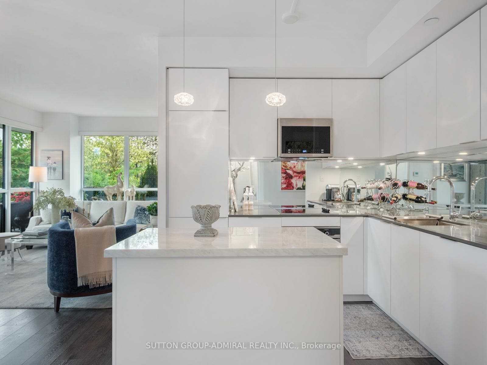 609 Avenue Road Unit 304 photo 9