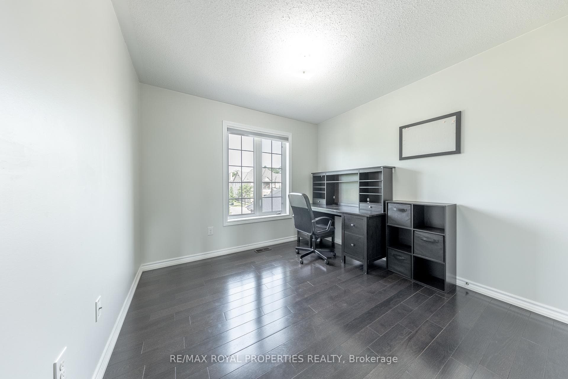77 Vettese Court photo 25