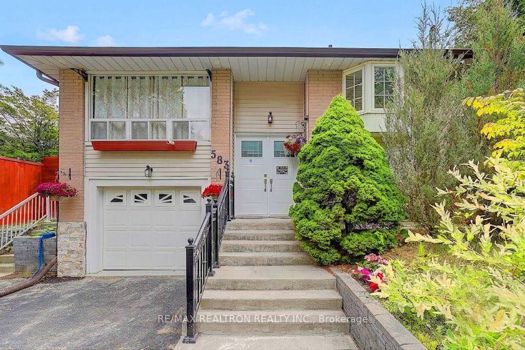 583 Pinewood Street photo 4