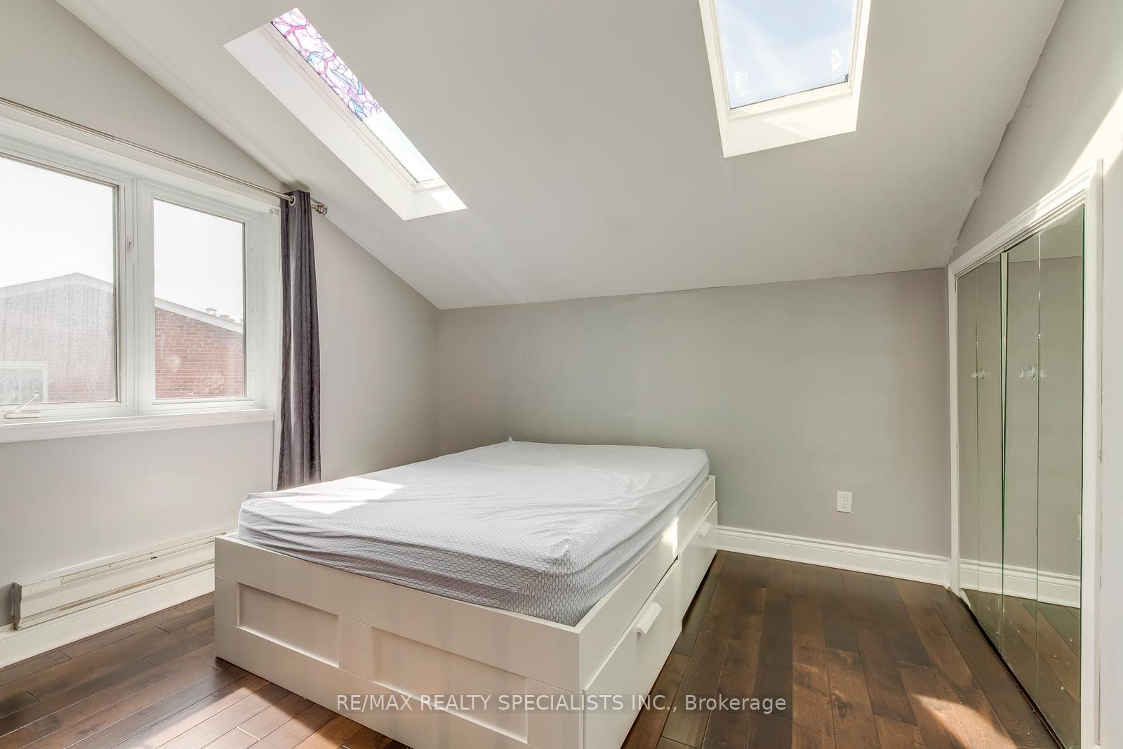 1582 Hermant Court photo 23