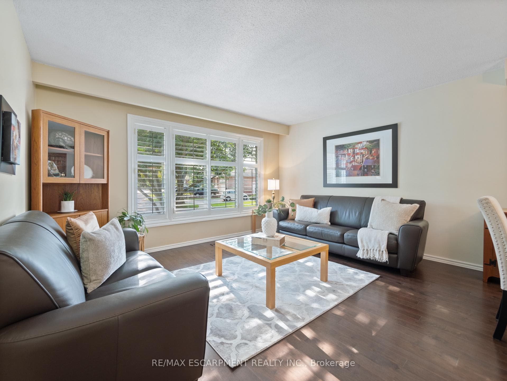 1040 Dowland Crescent photo 11