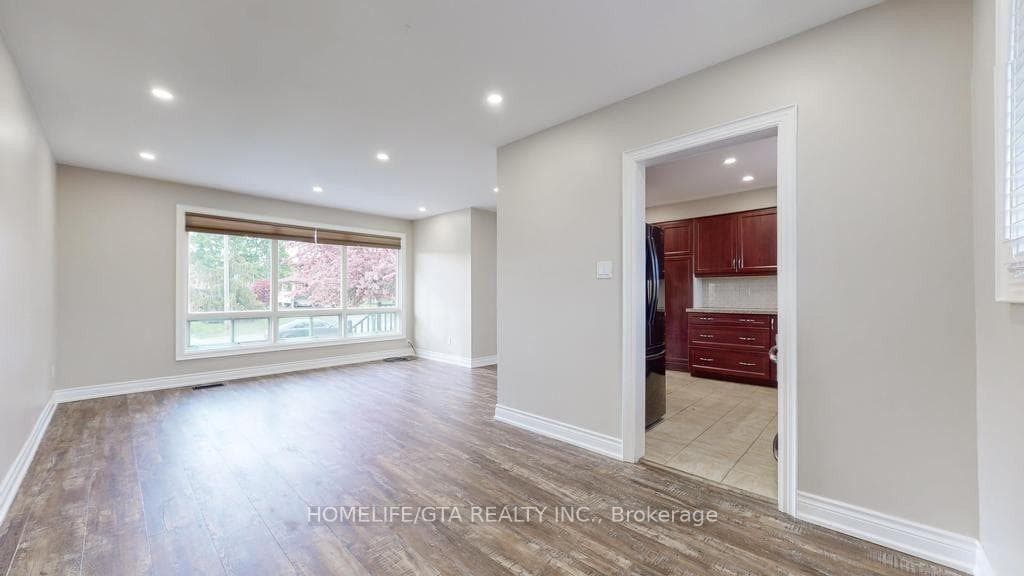 645 Buchan Avenue Unit Main photo 16