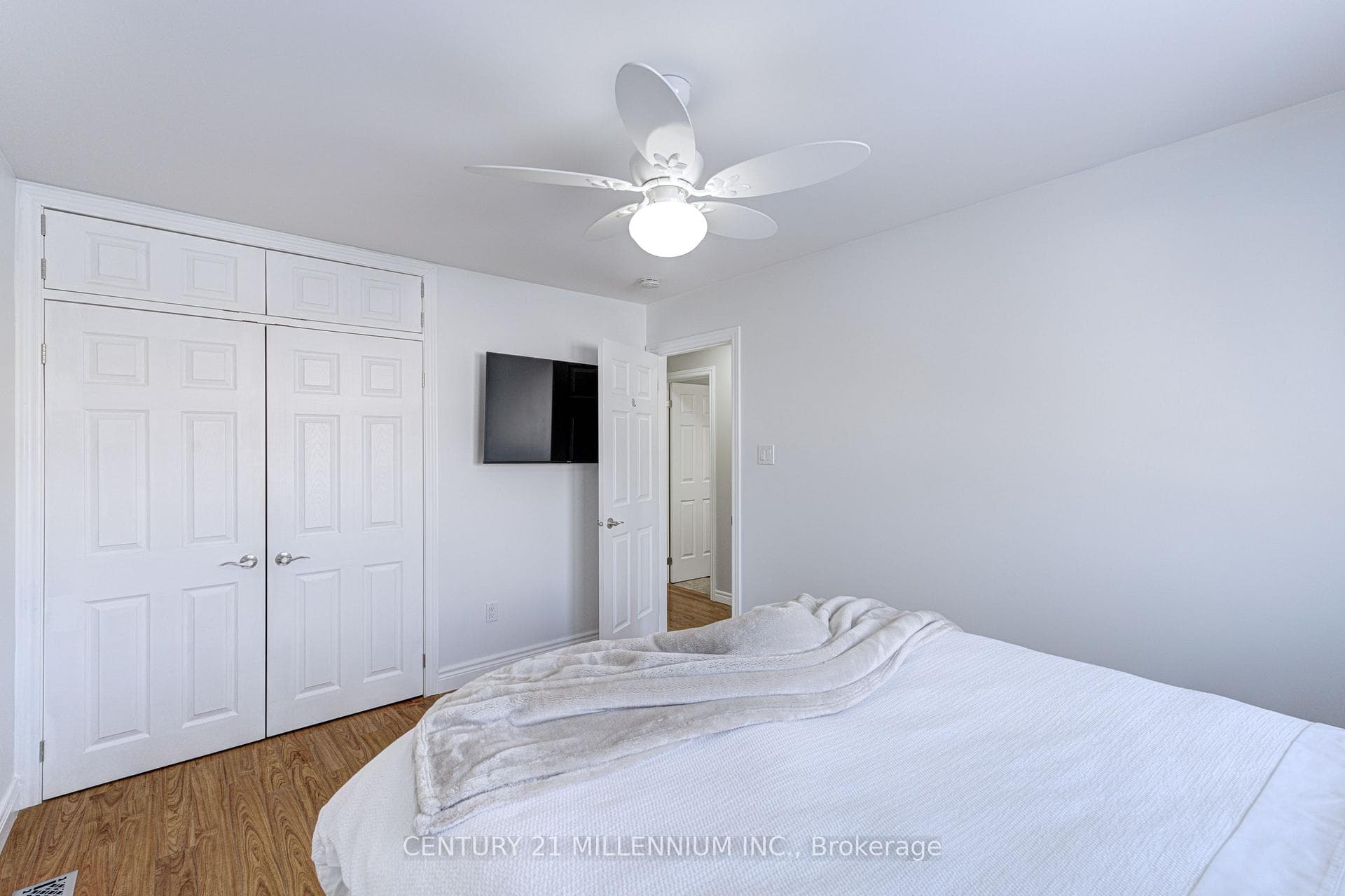 88 Eaton Street photo 30