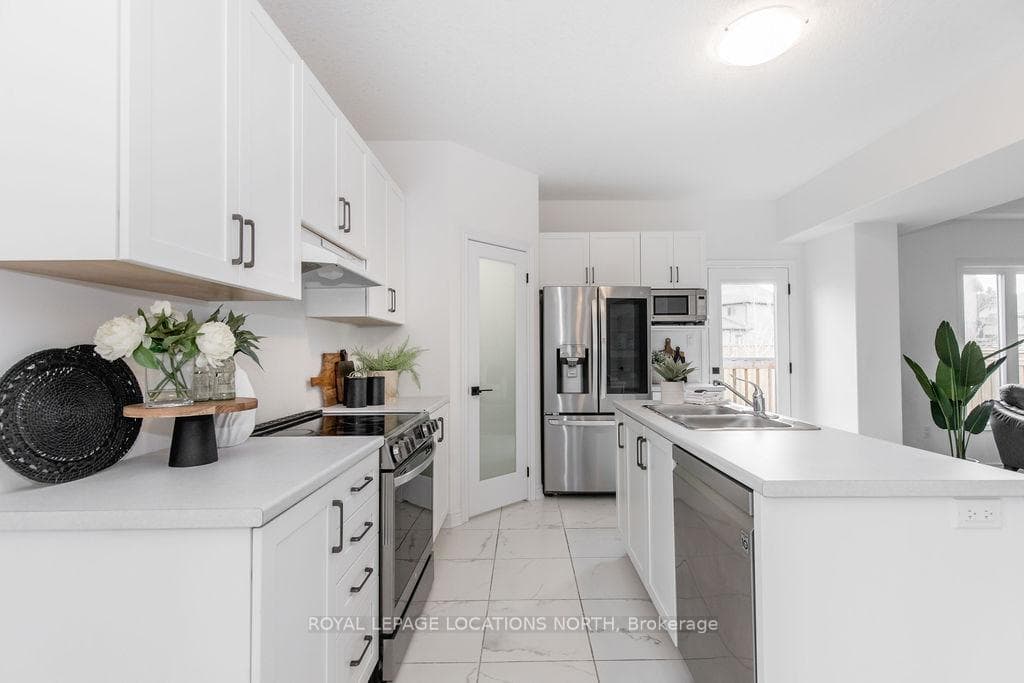 111 Plewes Drive photo 11