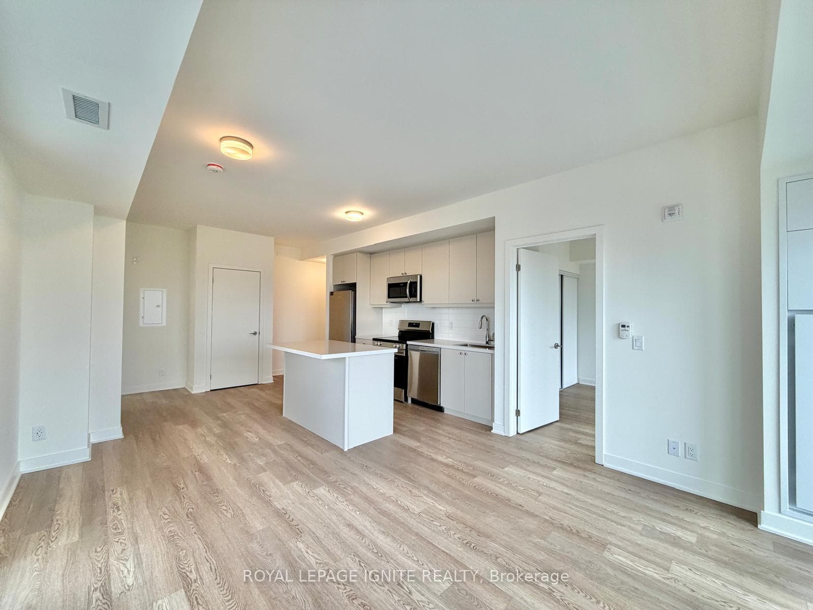 51 Clarington Boulevard Unit 507 photo 10