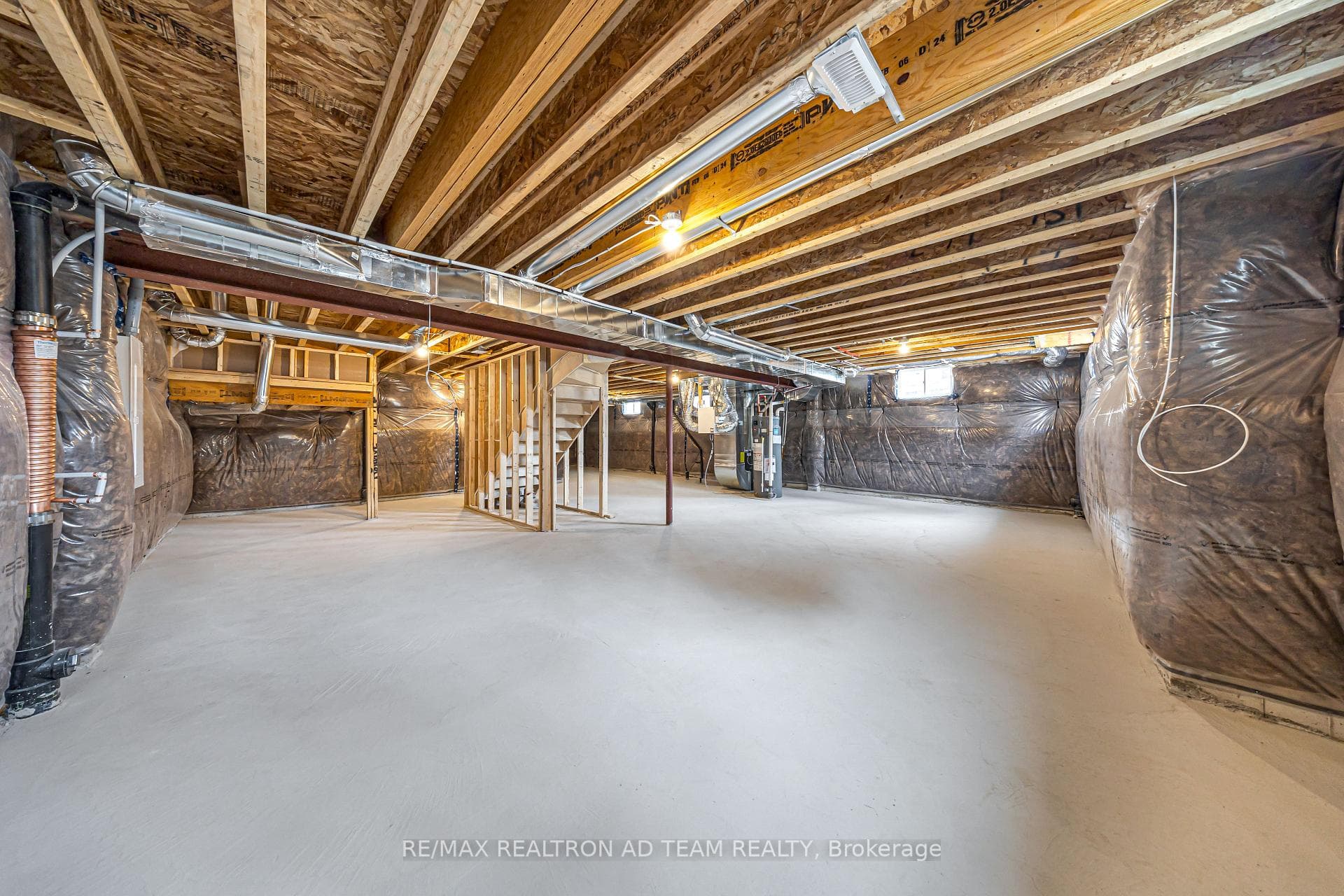 126 North Garden Boulevard photo 32