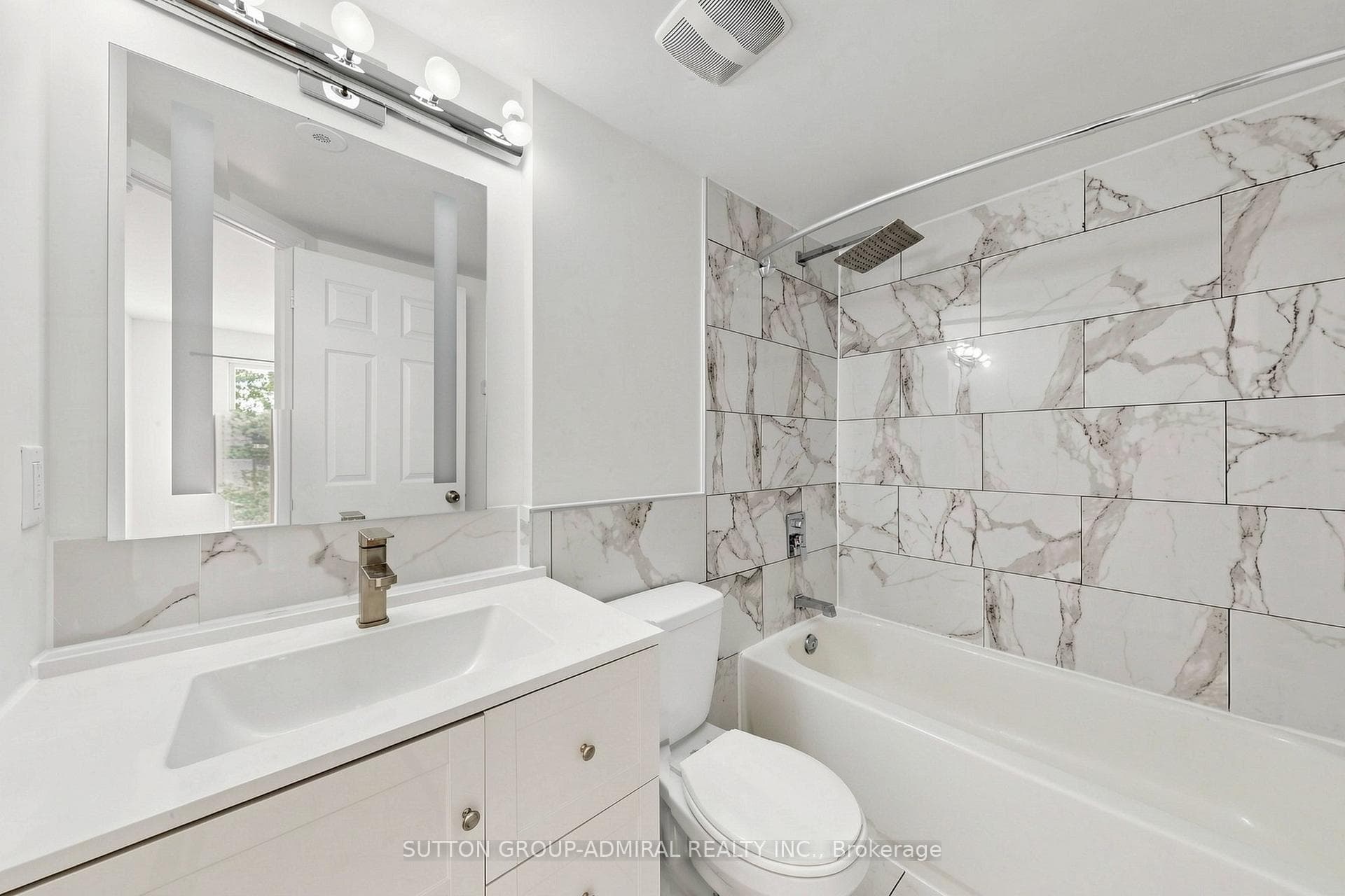 115 George Appleton Way Unit 2131 photo 11