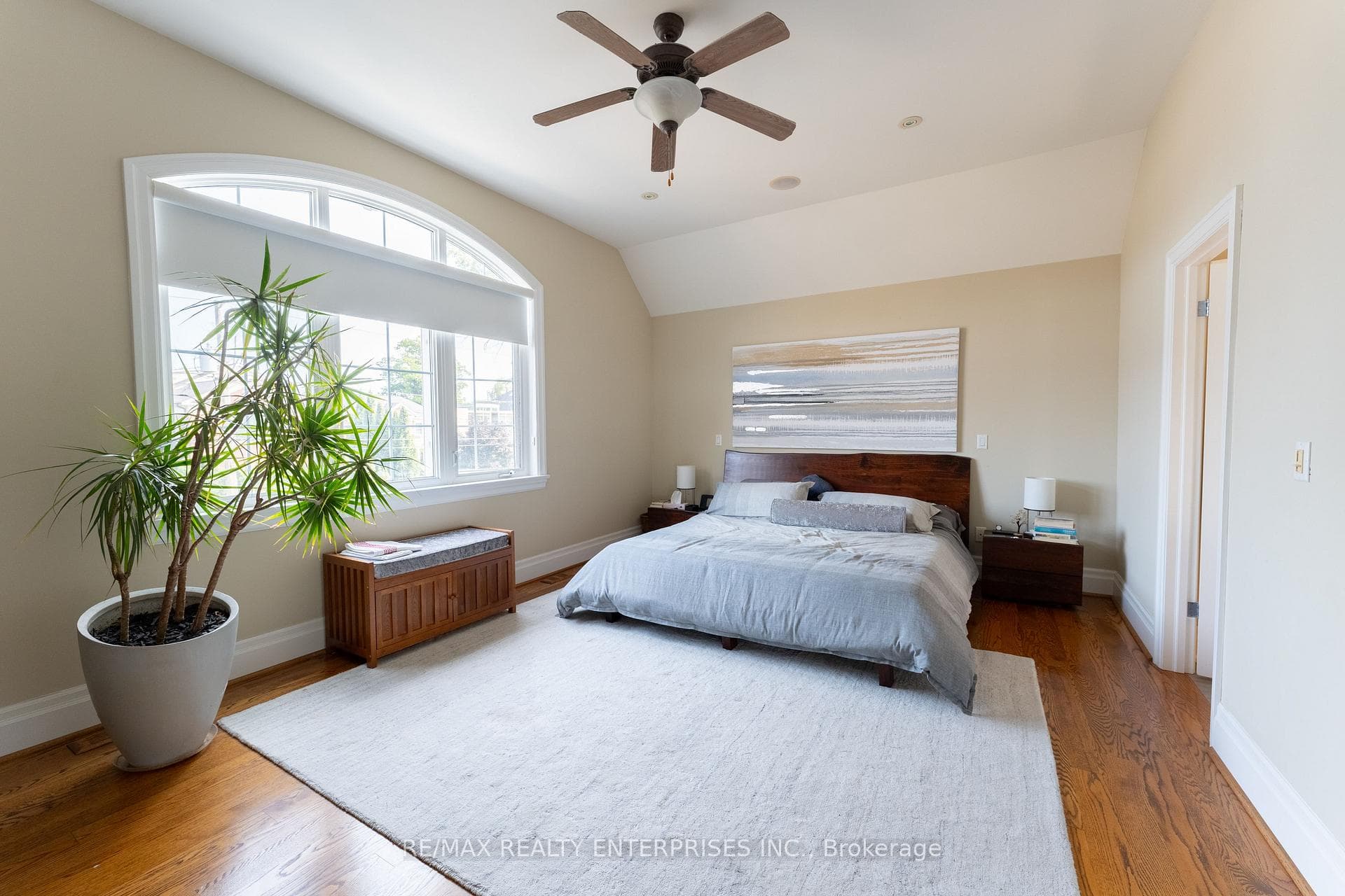 93 Cumberland Drive photo 8