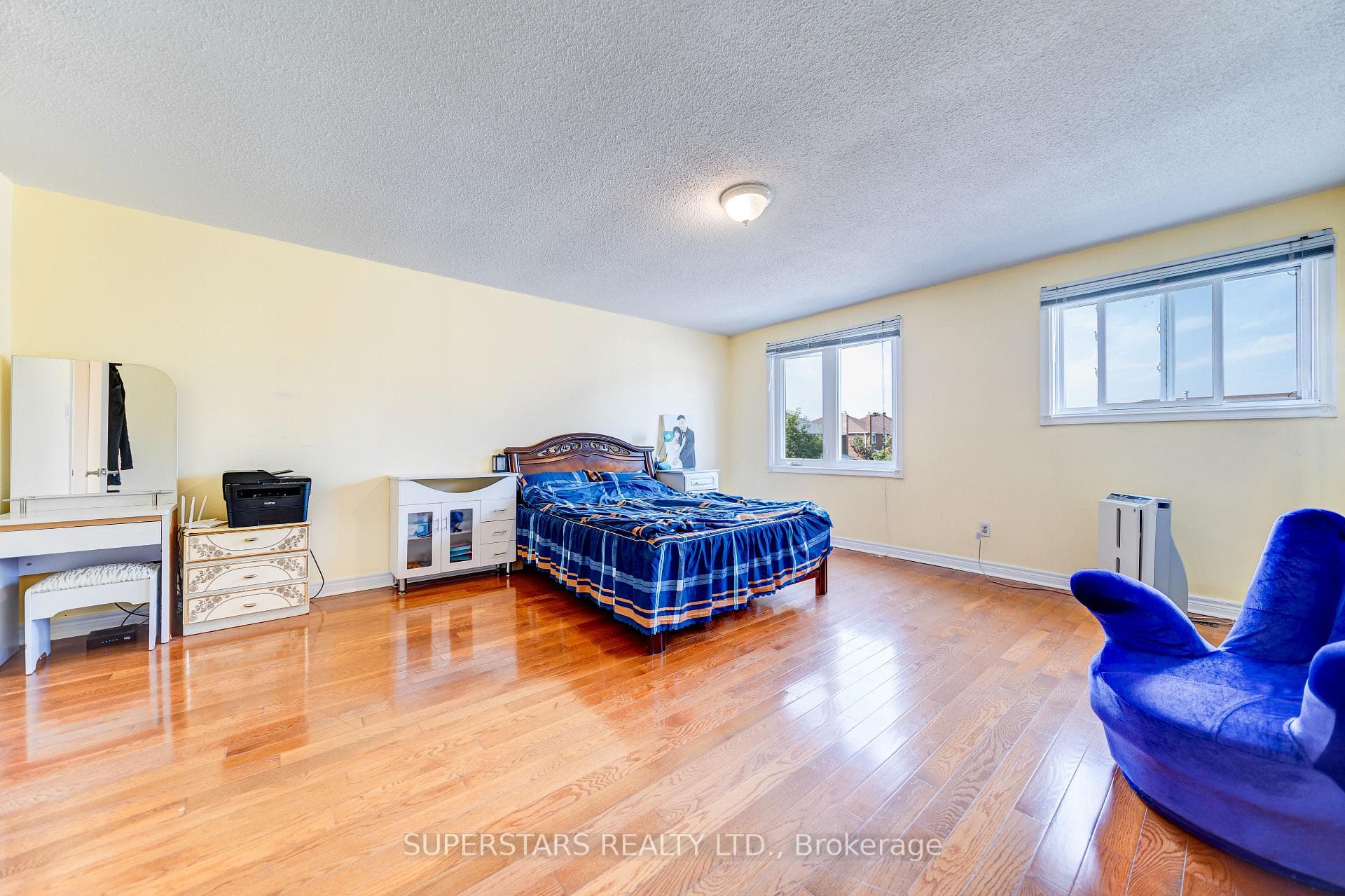 151 Woodhall Road photo 10