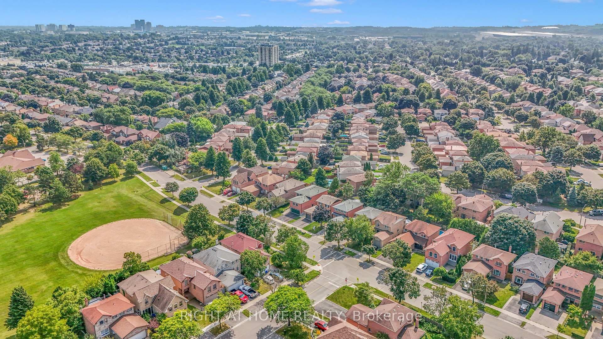 73 Ravenscroft Road photo 30