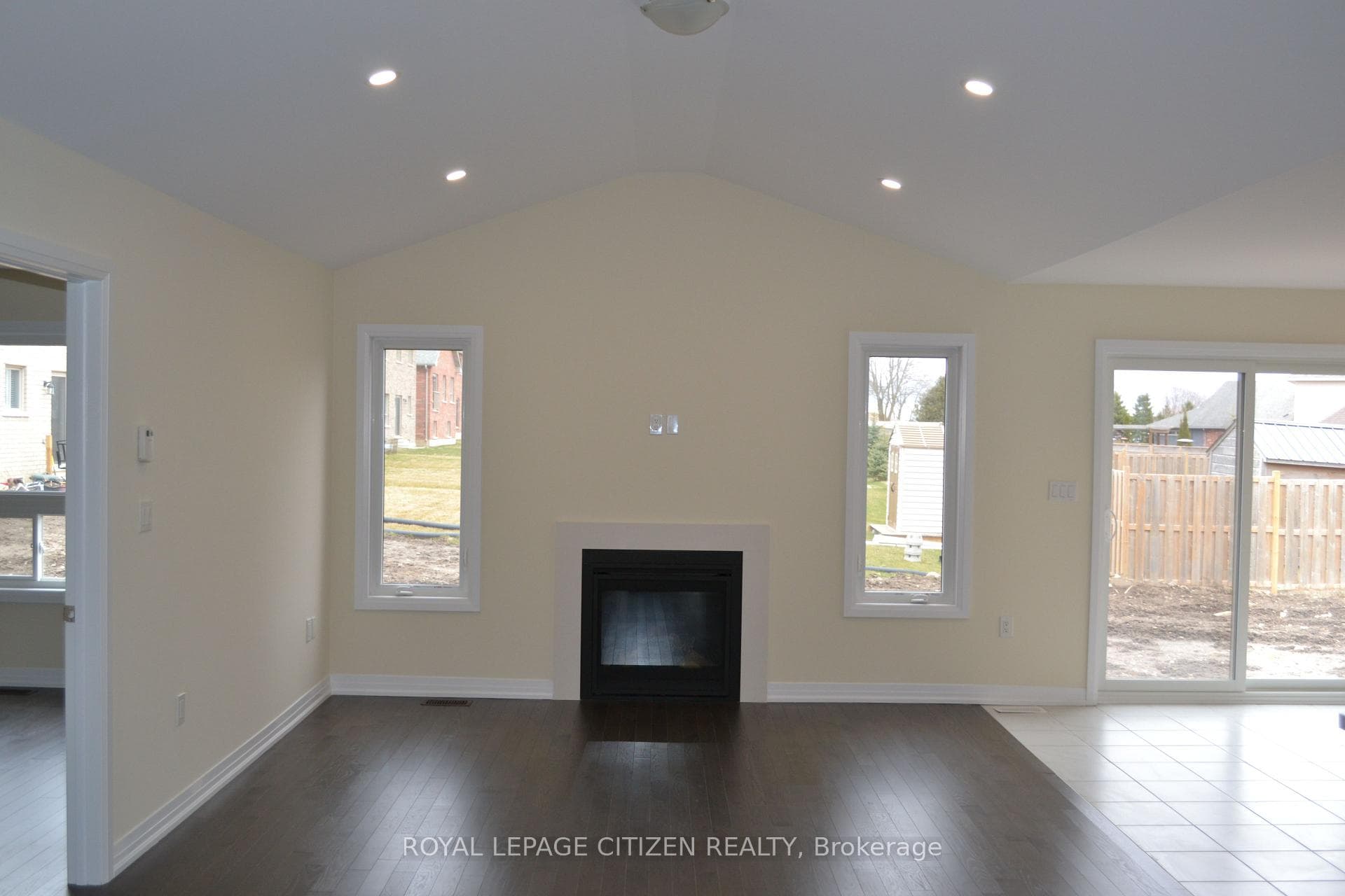 8 Lawson Avenue photo 5