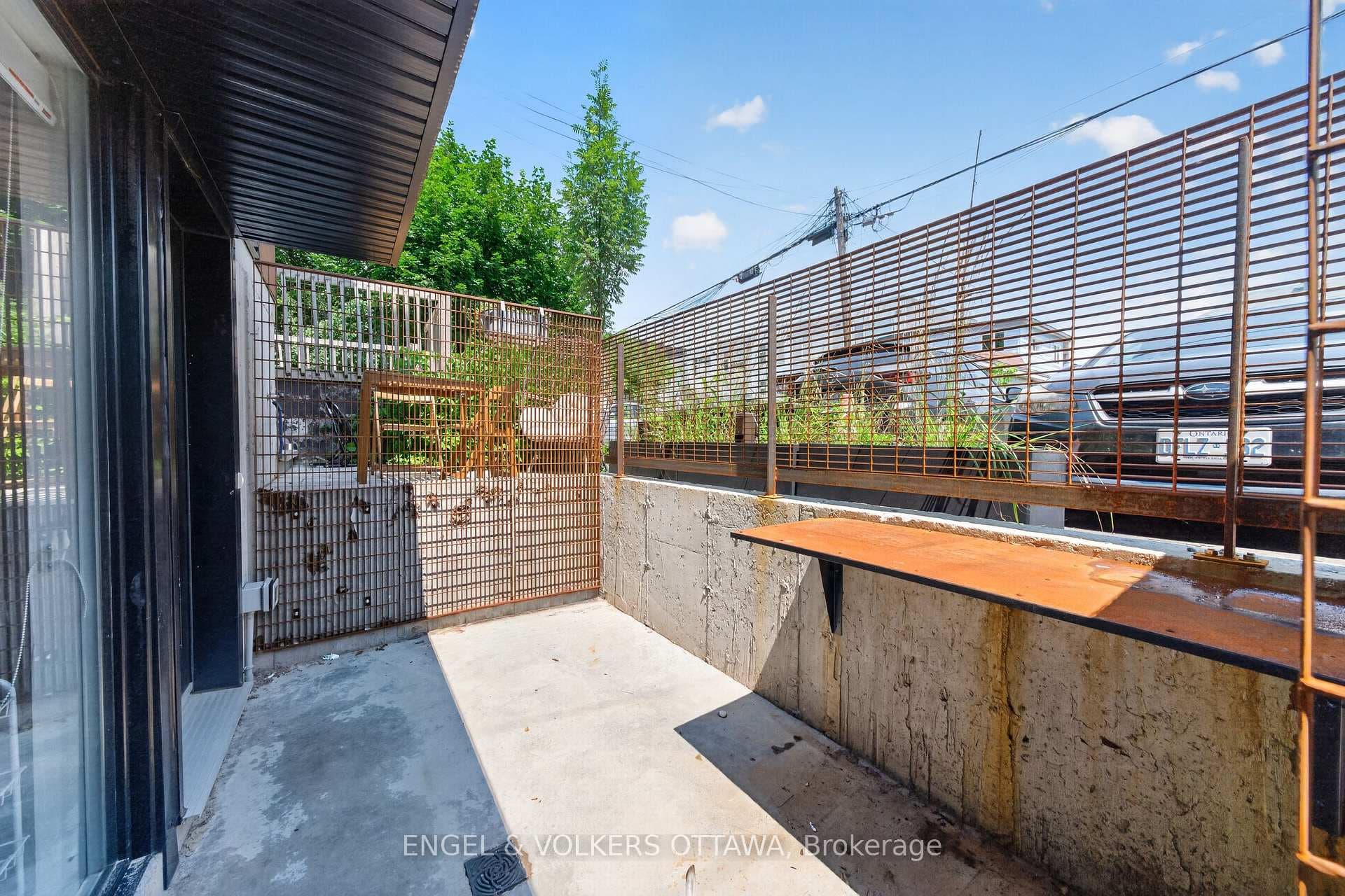 117 Carruthers Avenue Unit D photo 22