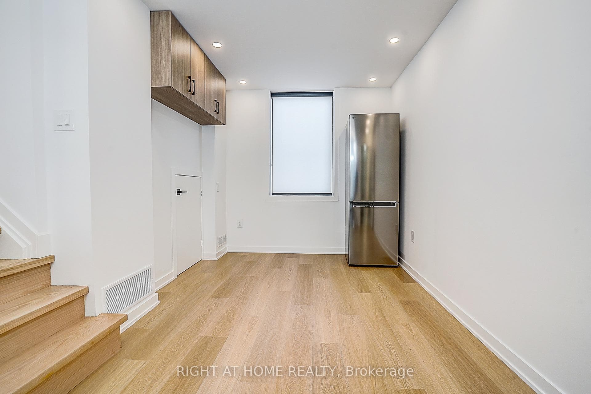 215 Churchill Avenue photo 37