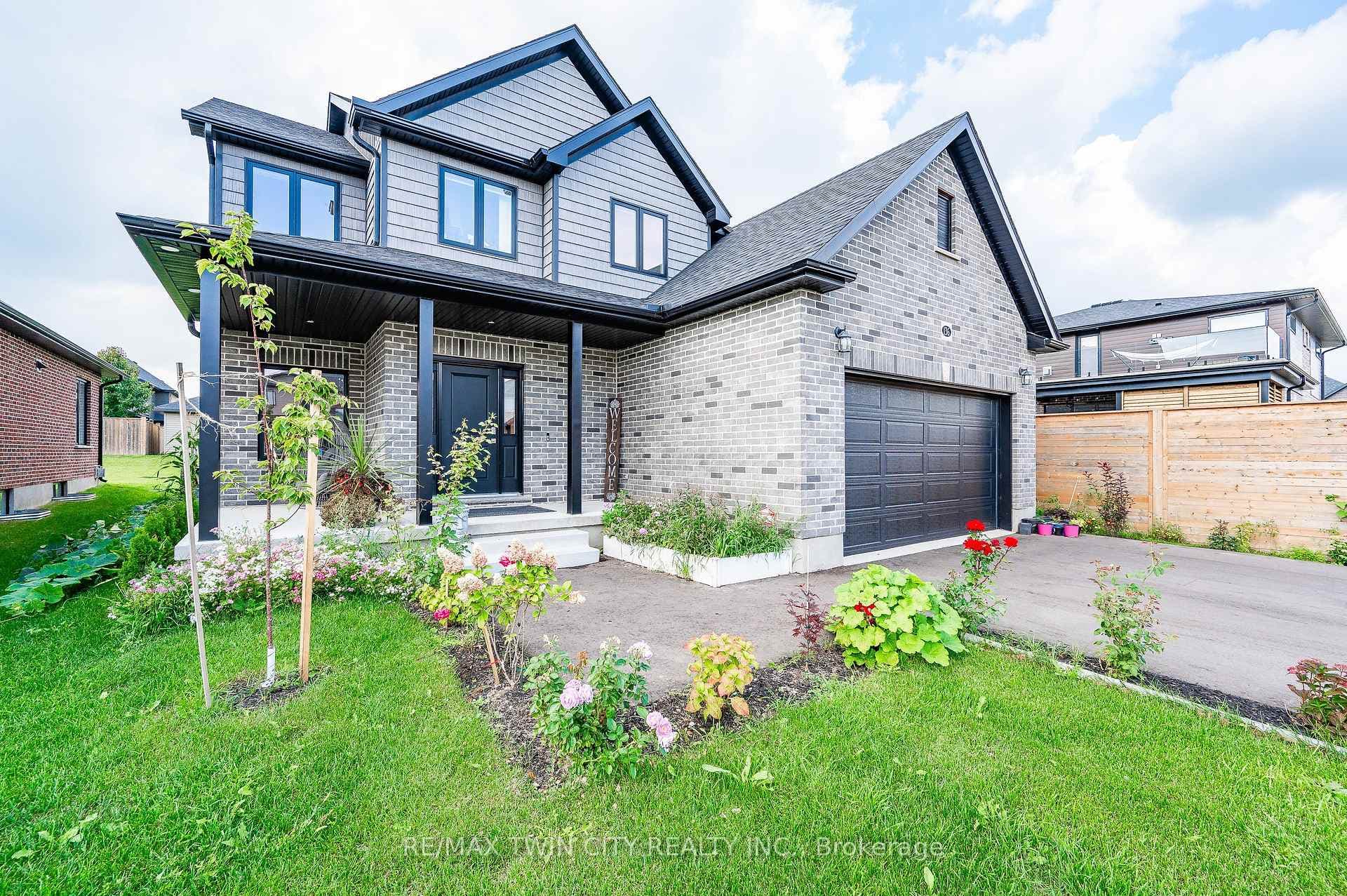 136 Village Road photo 4