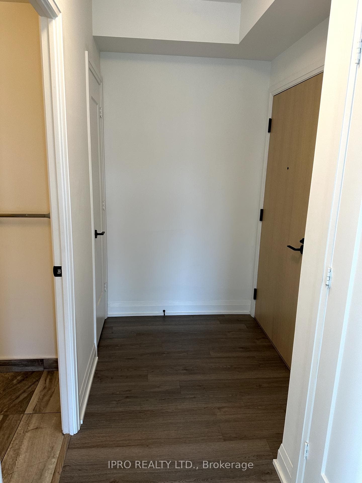 60 George Butchart Drive Unit 508 photo 4