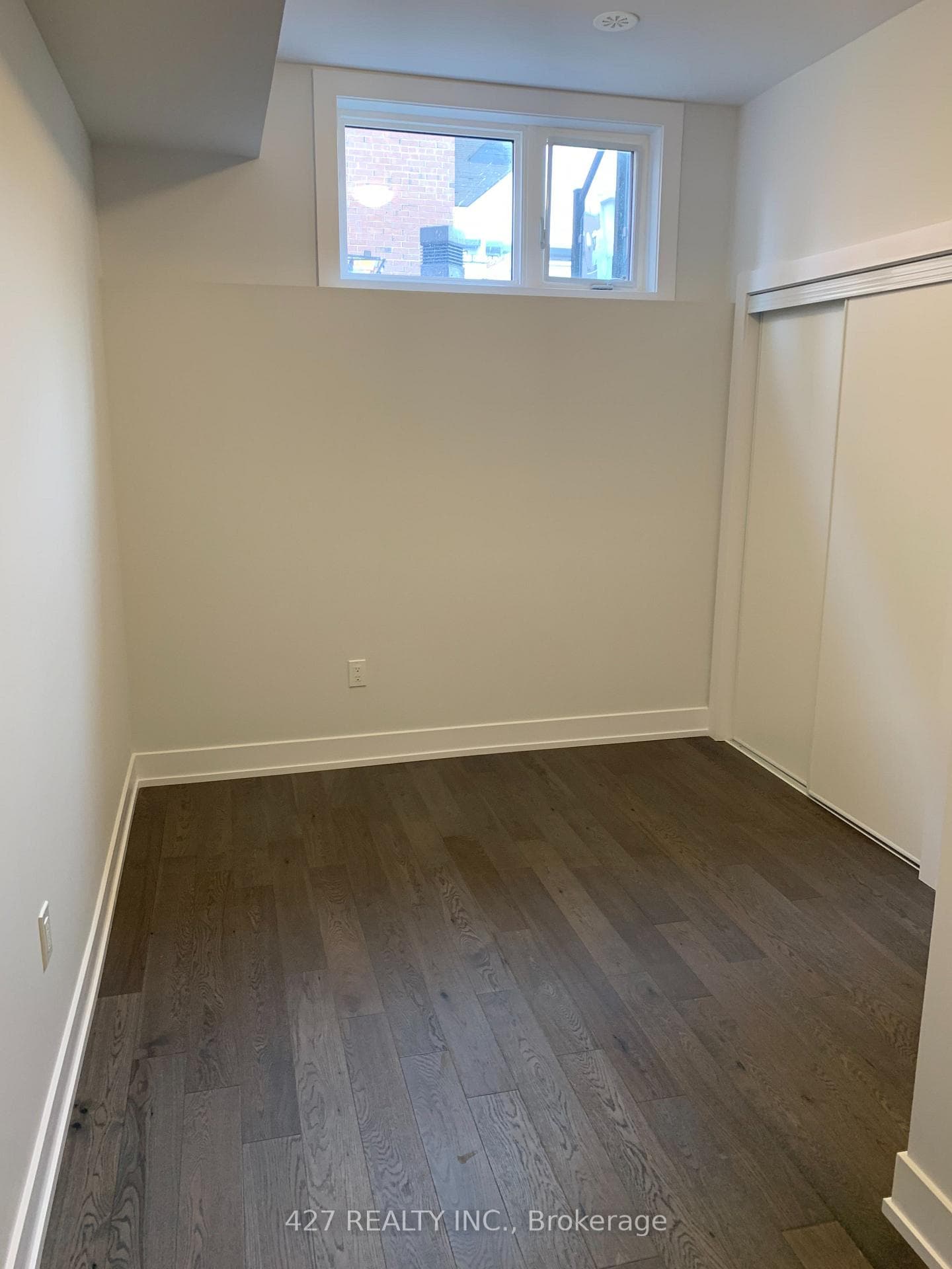 9580 ISLINGTON Avenue Unit L137 photo 15