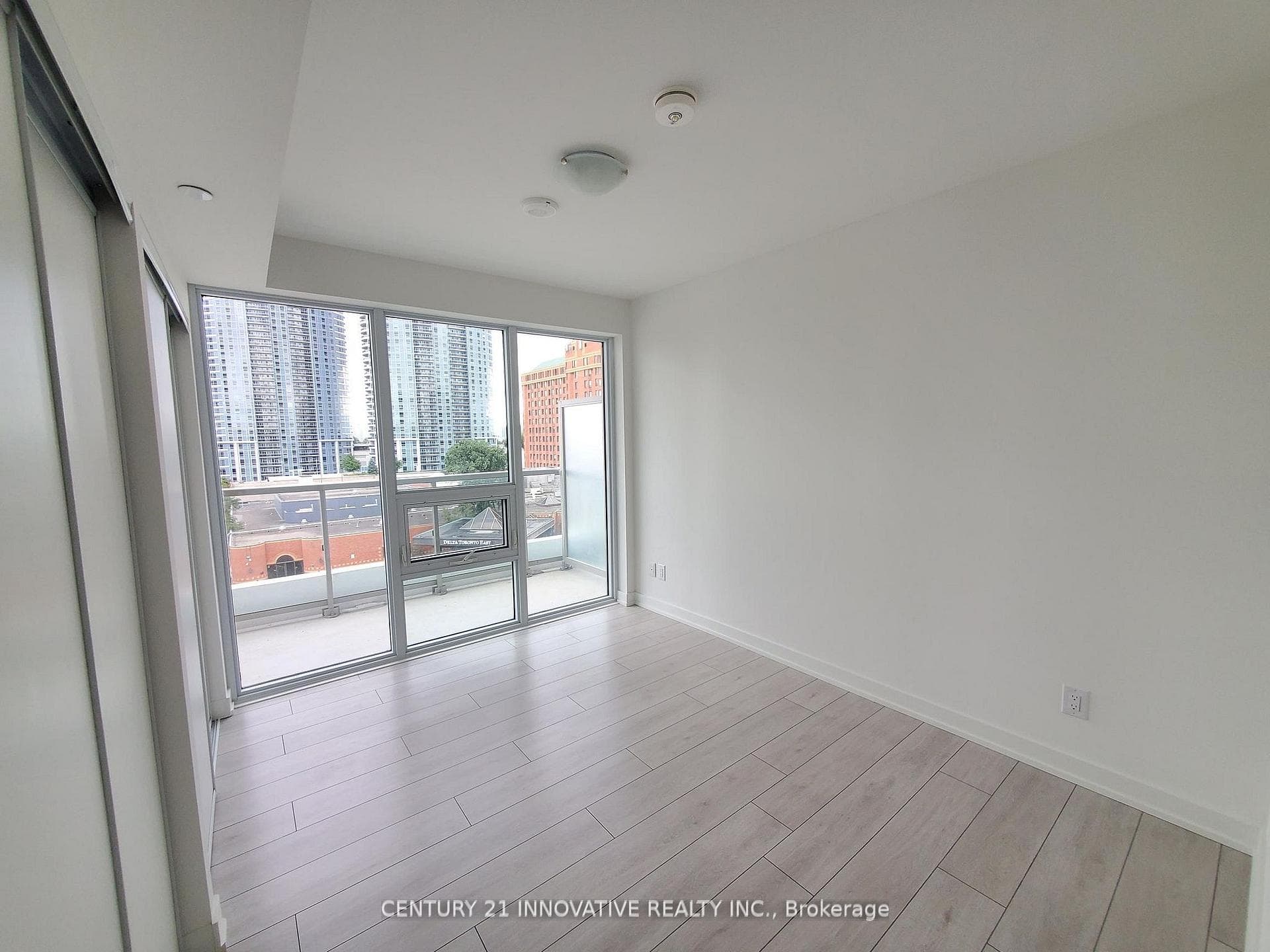 2033 Kennedy Road Unit 717 photo 10