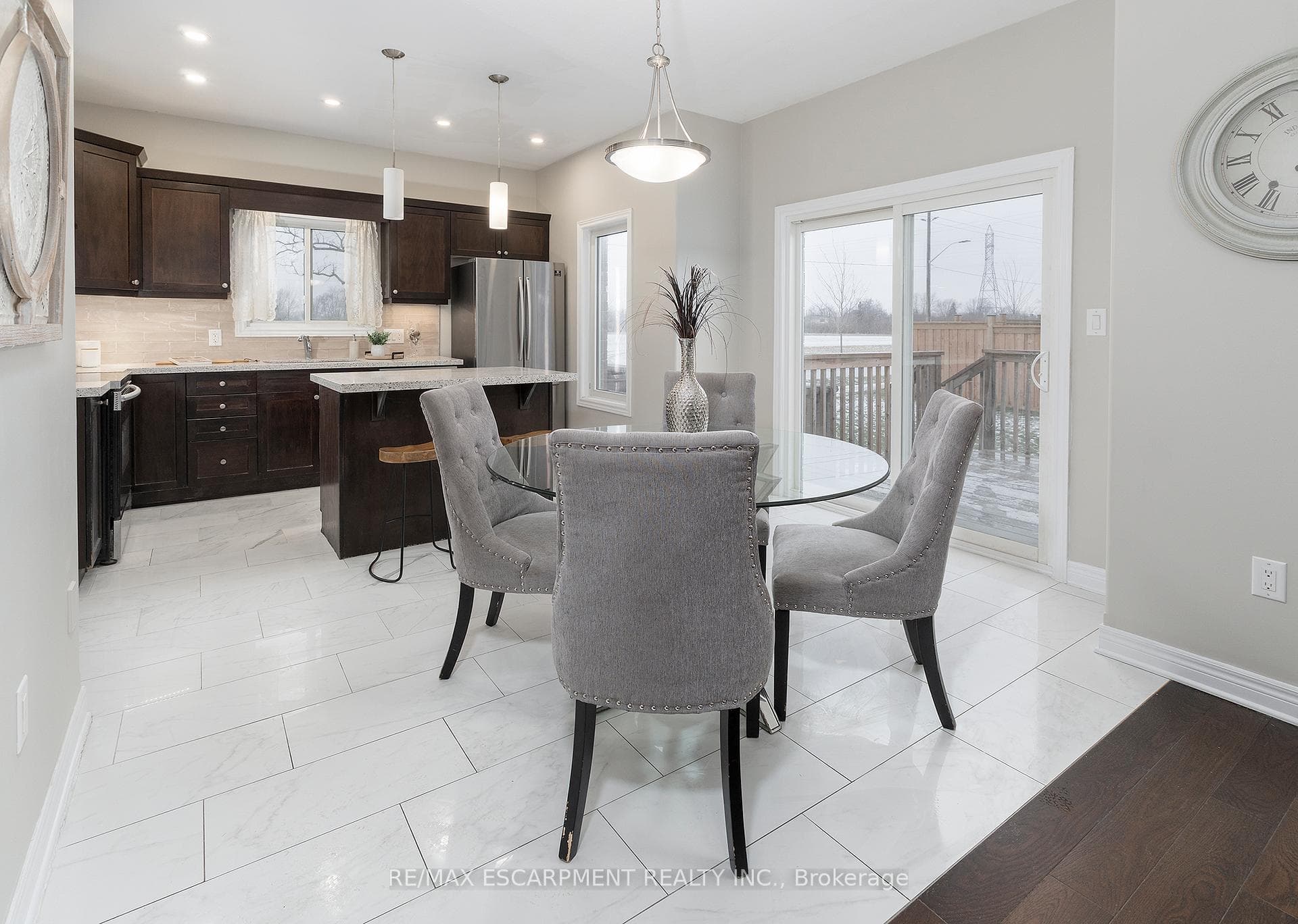 6 Laurent Avenue photo 7