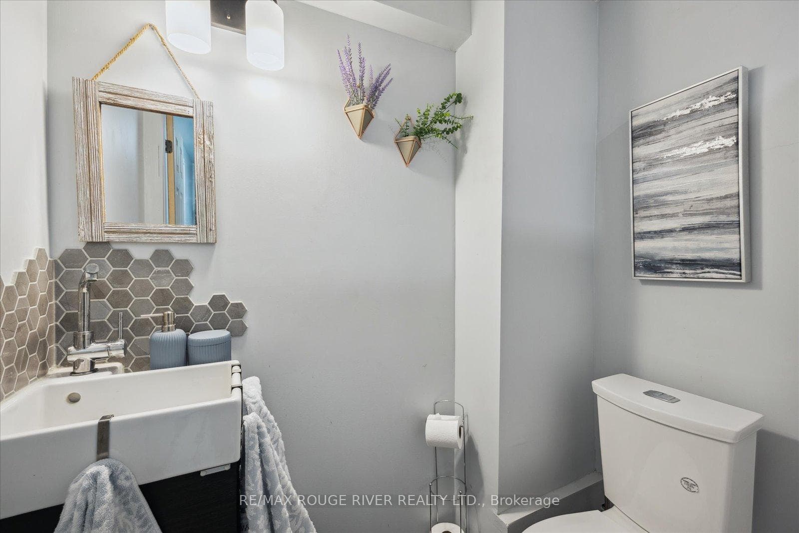 350 Camelot Court Unit 28 photo 23