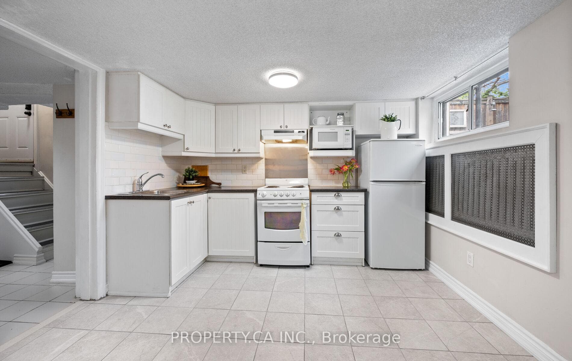 74 William Street photo 31