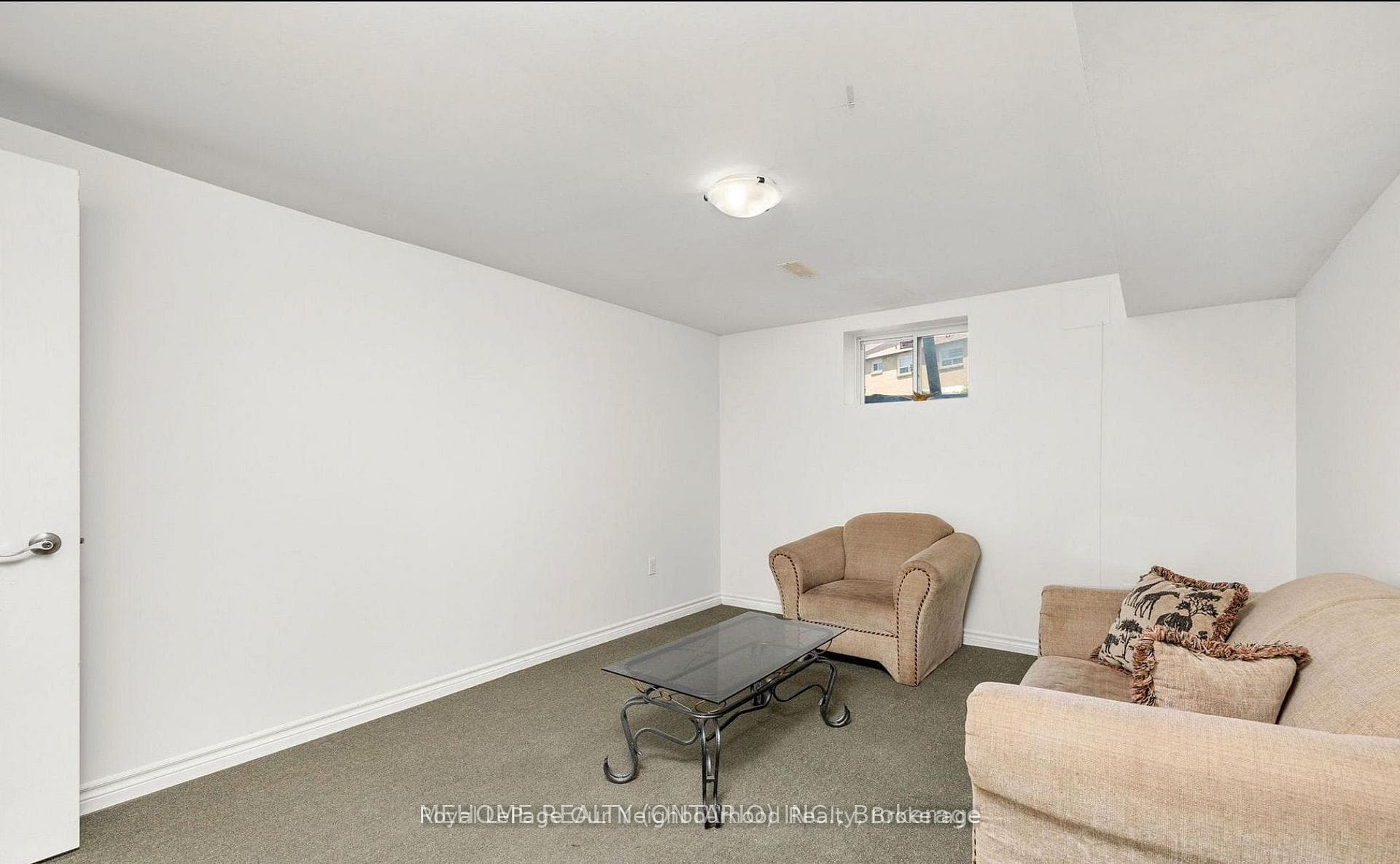 14 Tarsus Crescent Unit Bsmt 2 photo 7