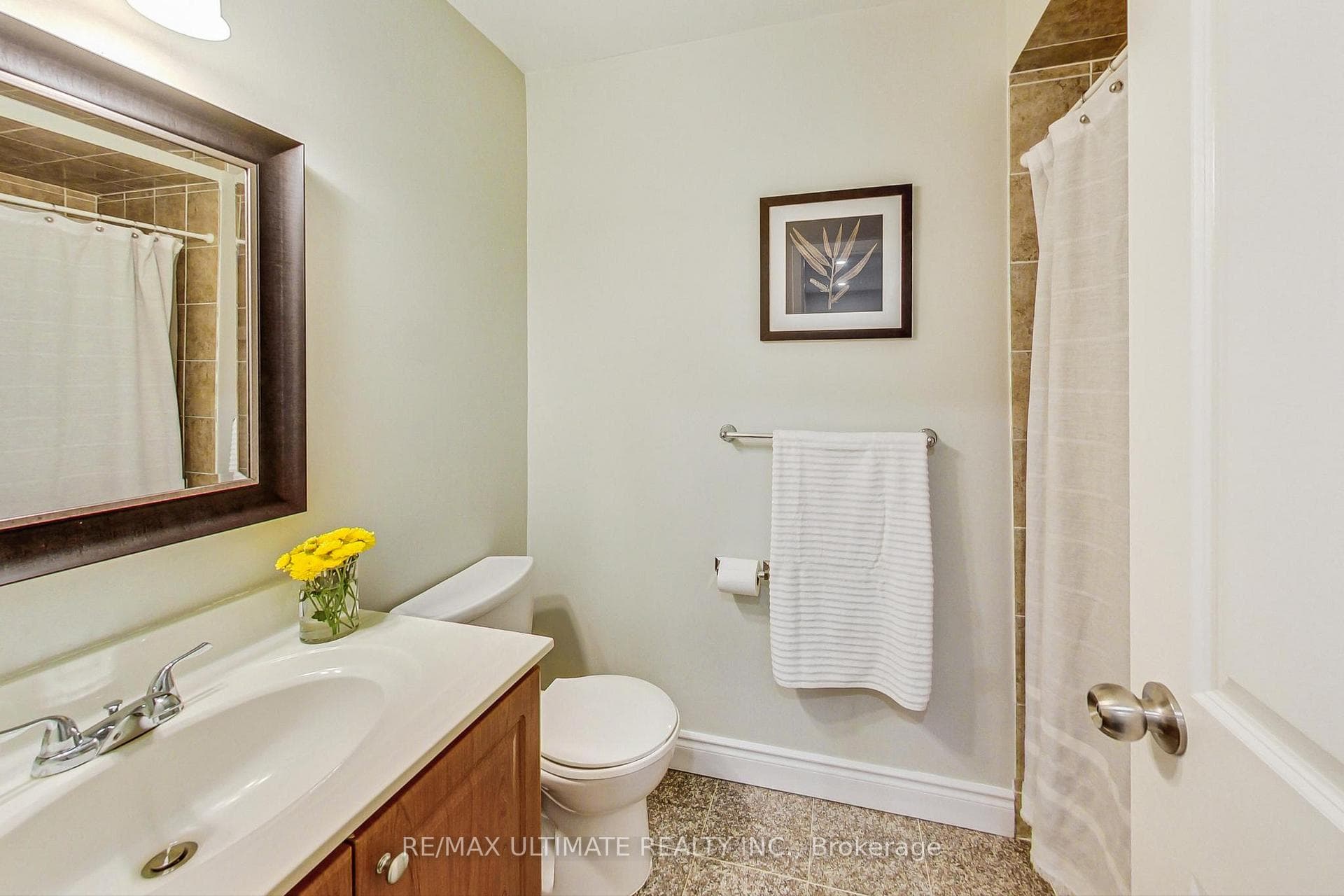 8 Markburn Court photo 21