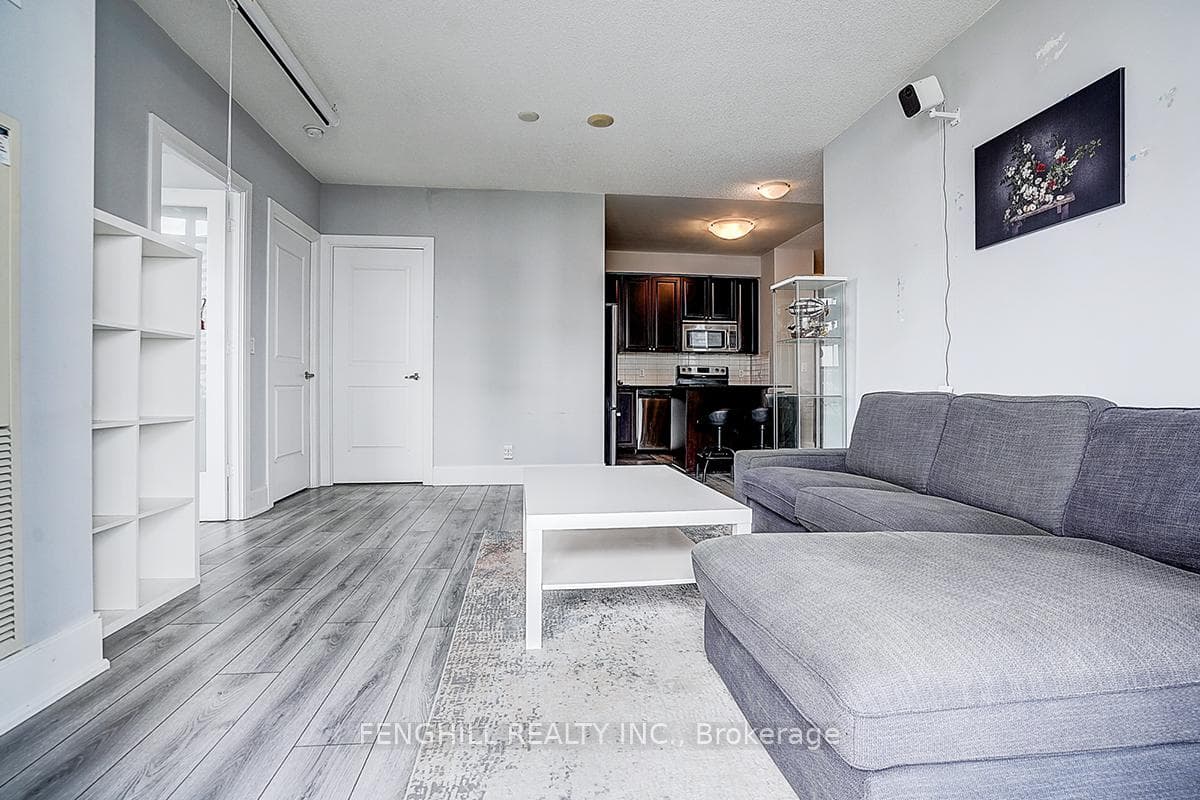 330 Burnhamthorpe Road Unit 2904 photo 10