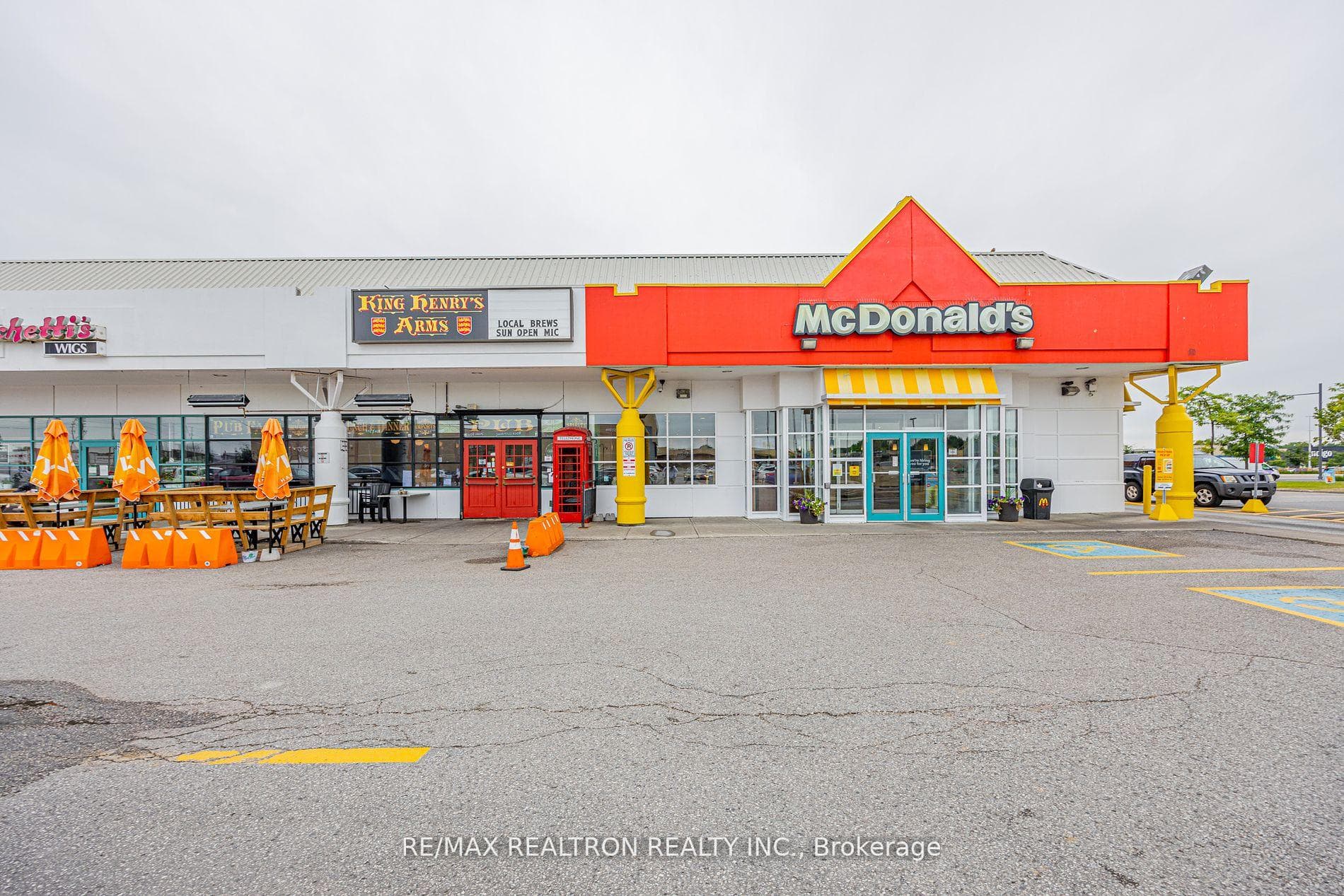 9205 Yonge Street Unit 1702 photo 33