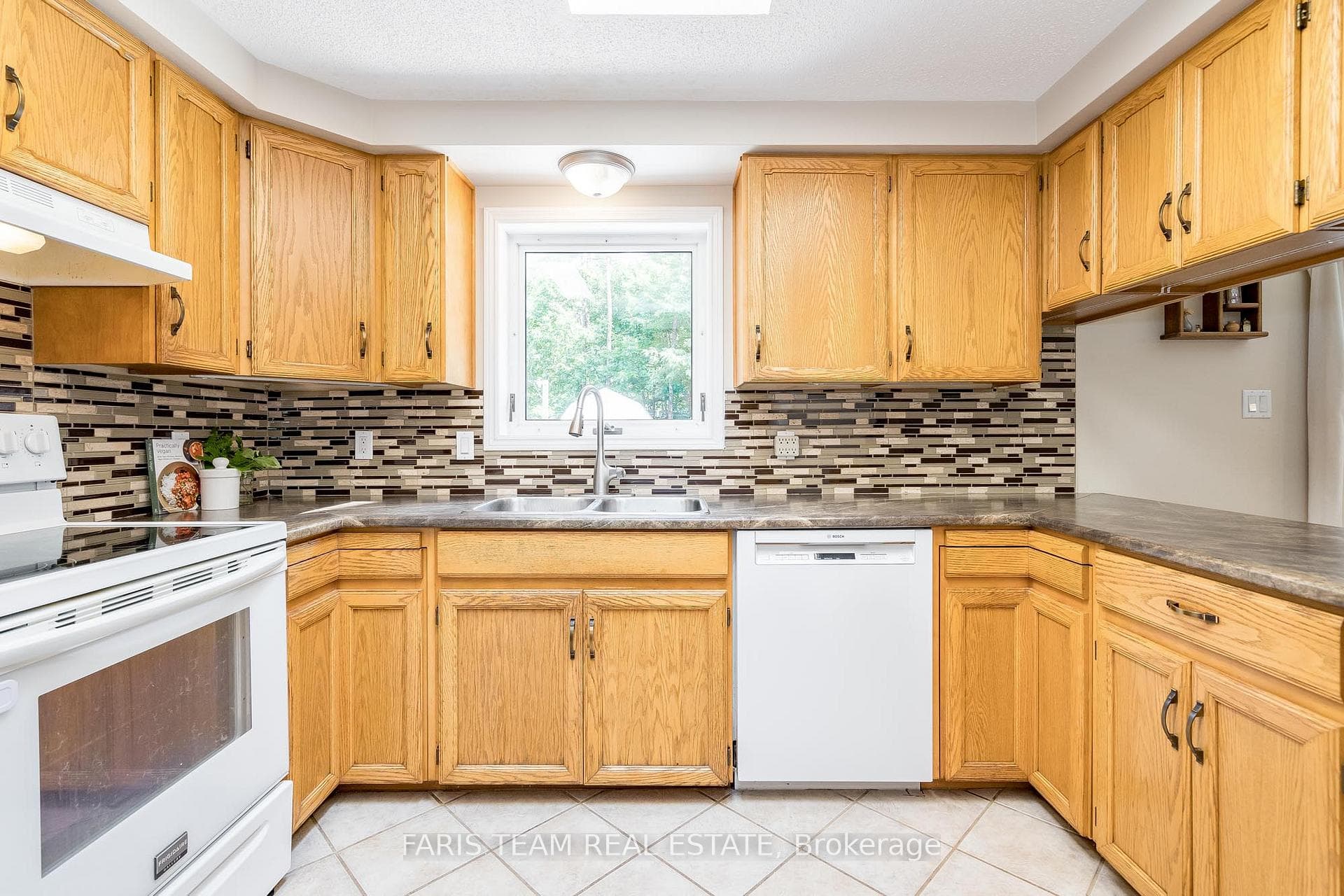 14 Whippoorwill Drive photo 4