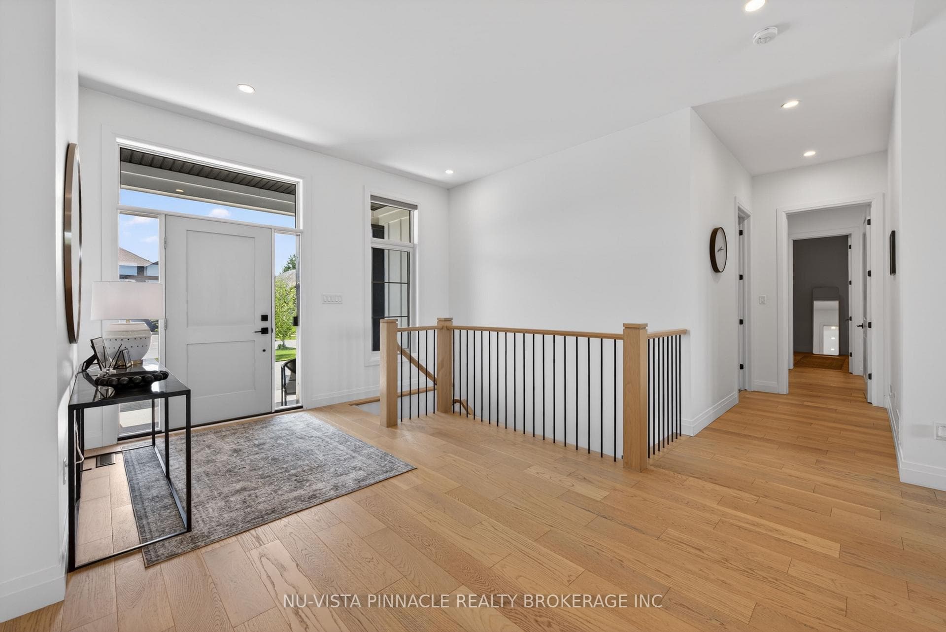 2572 LUCAS Avenue photo 22