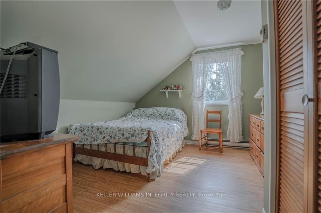 596 SKYE Road photo 18