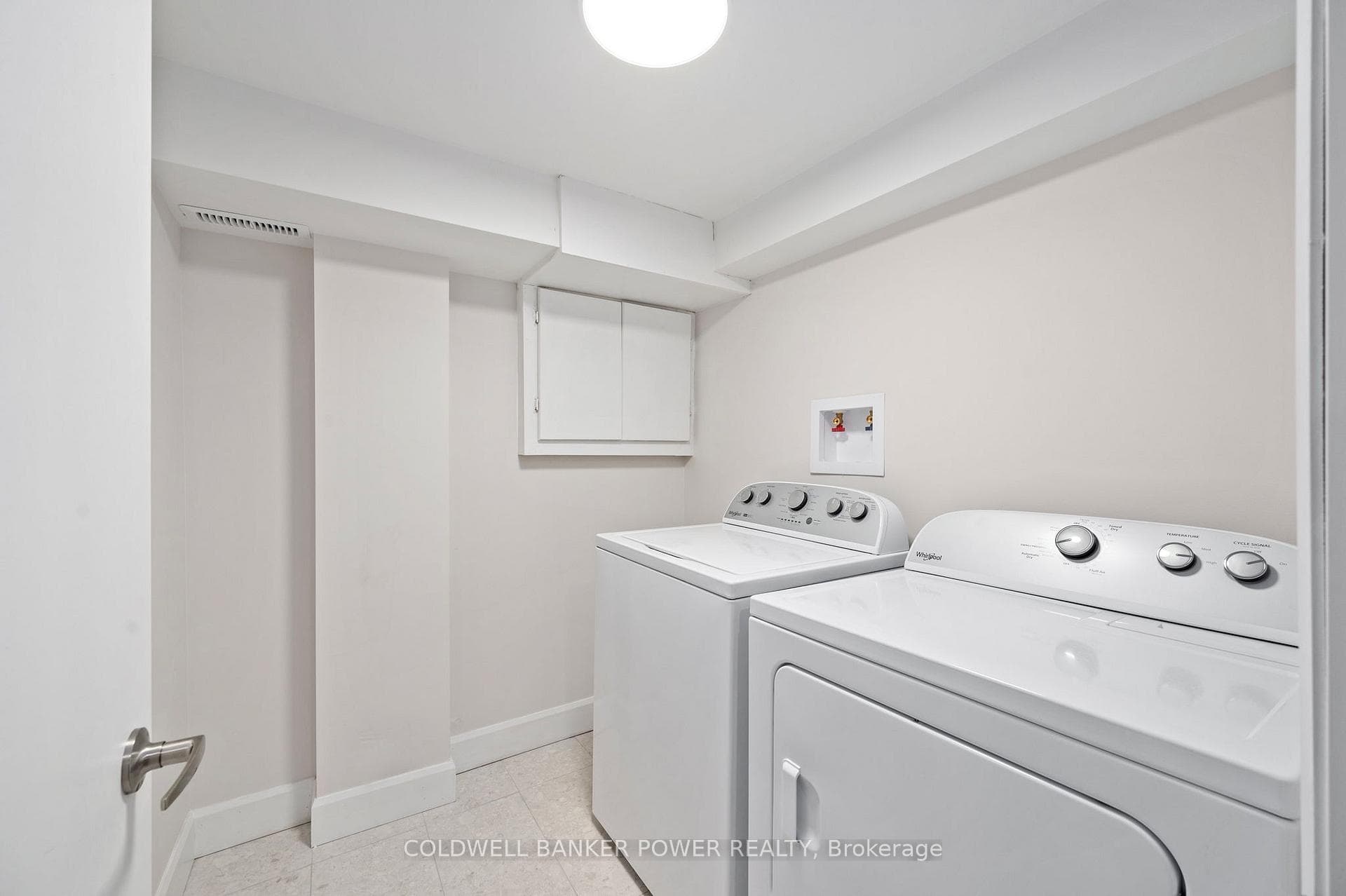 8 Eastman Avenue photo 23