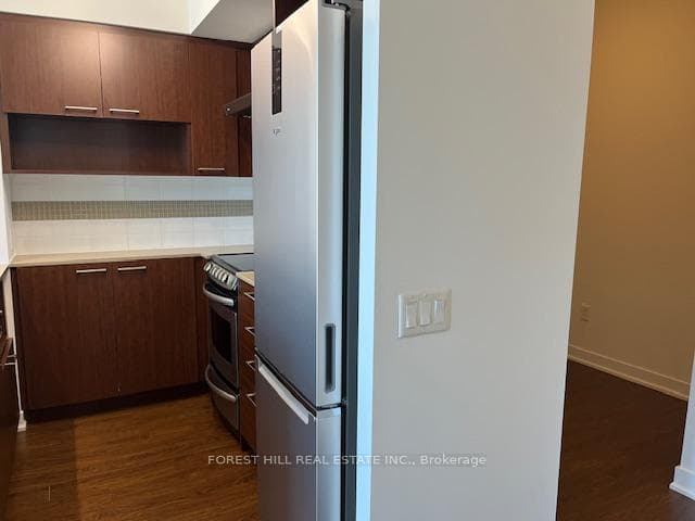 320 Tweedsmuir Avenue Unit 1110 photo 8