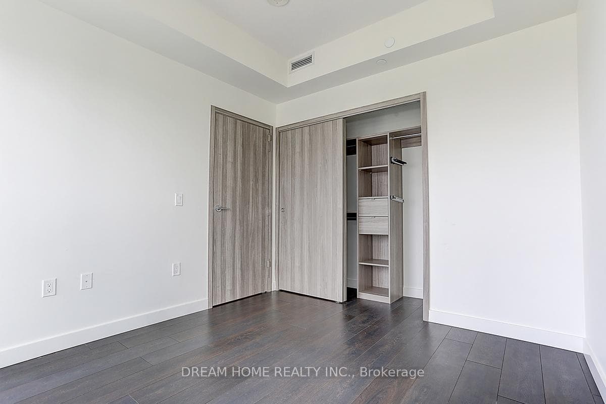 95 Mcmahon Drive Unit 2107 photo 23