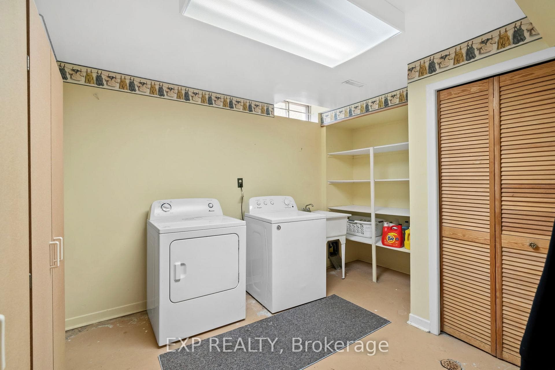 97 Mercer Crescent photo 16