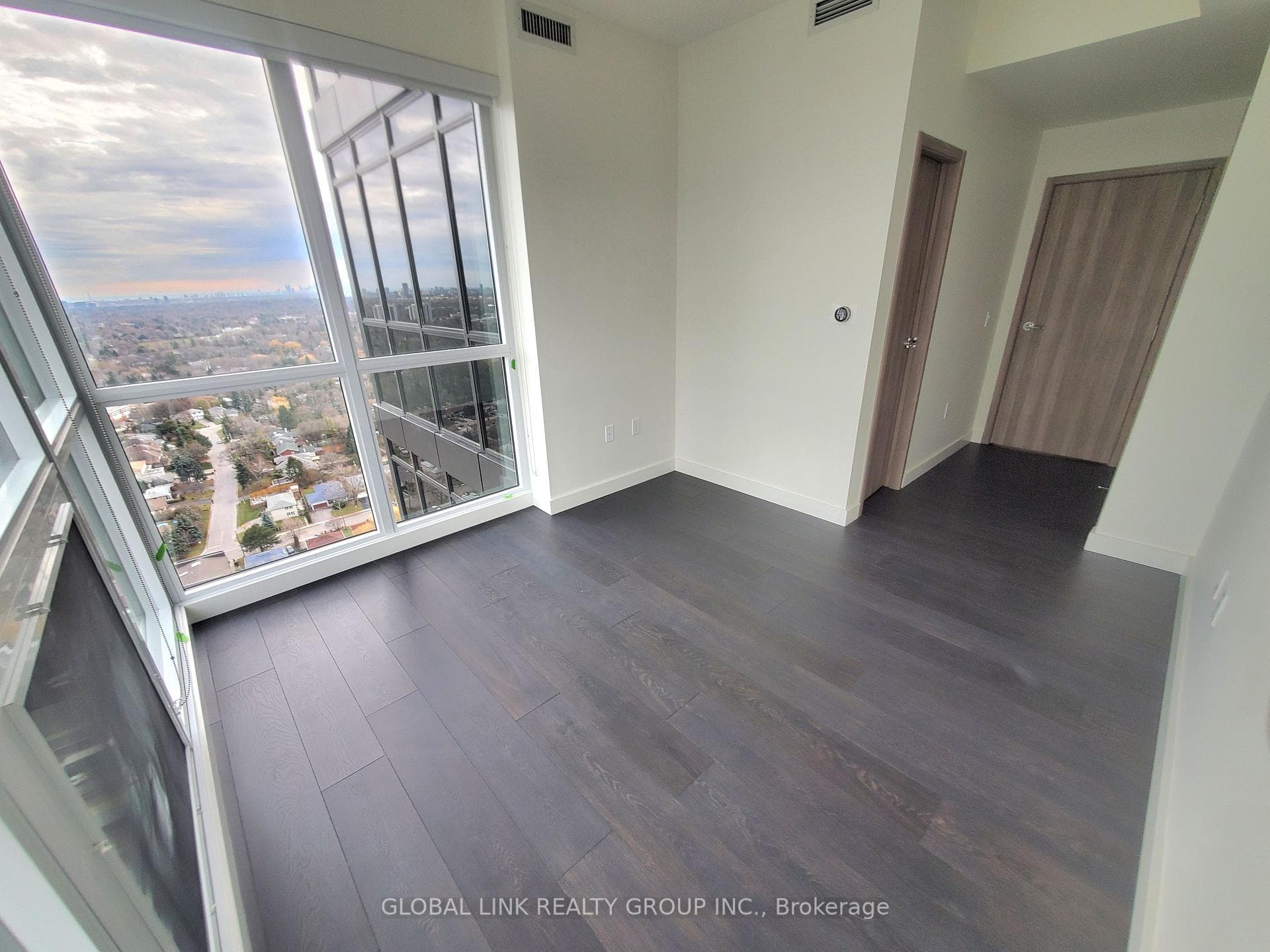 95 MCMAHON Drive Unit 3502 photo 11